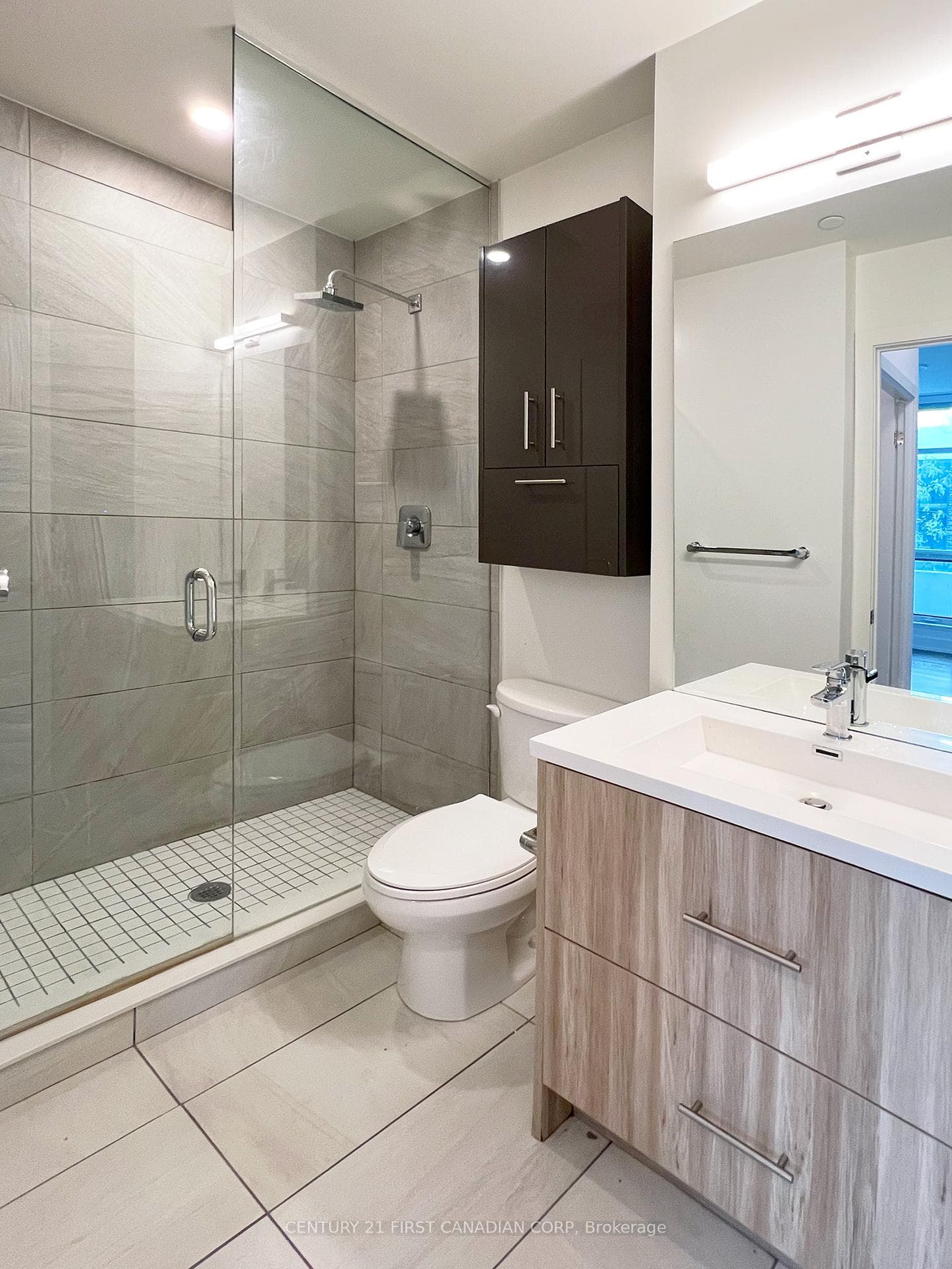 180 Fairview Mall Drive Unit 107 photo 21