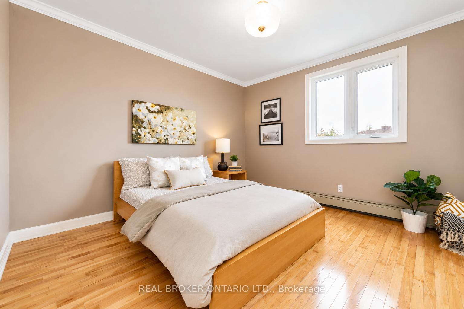 9 Graham Avenue photo 23