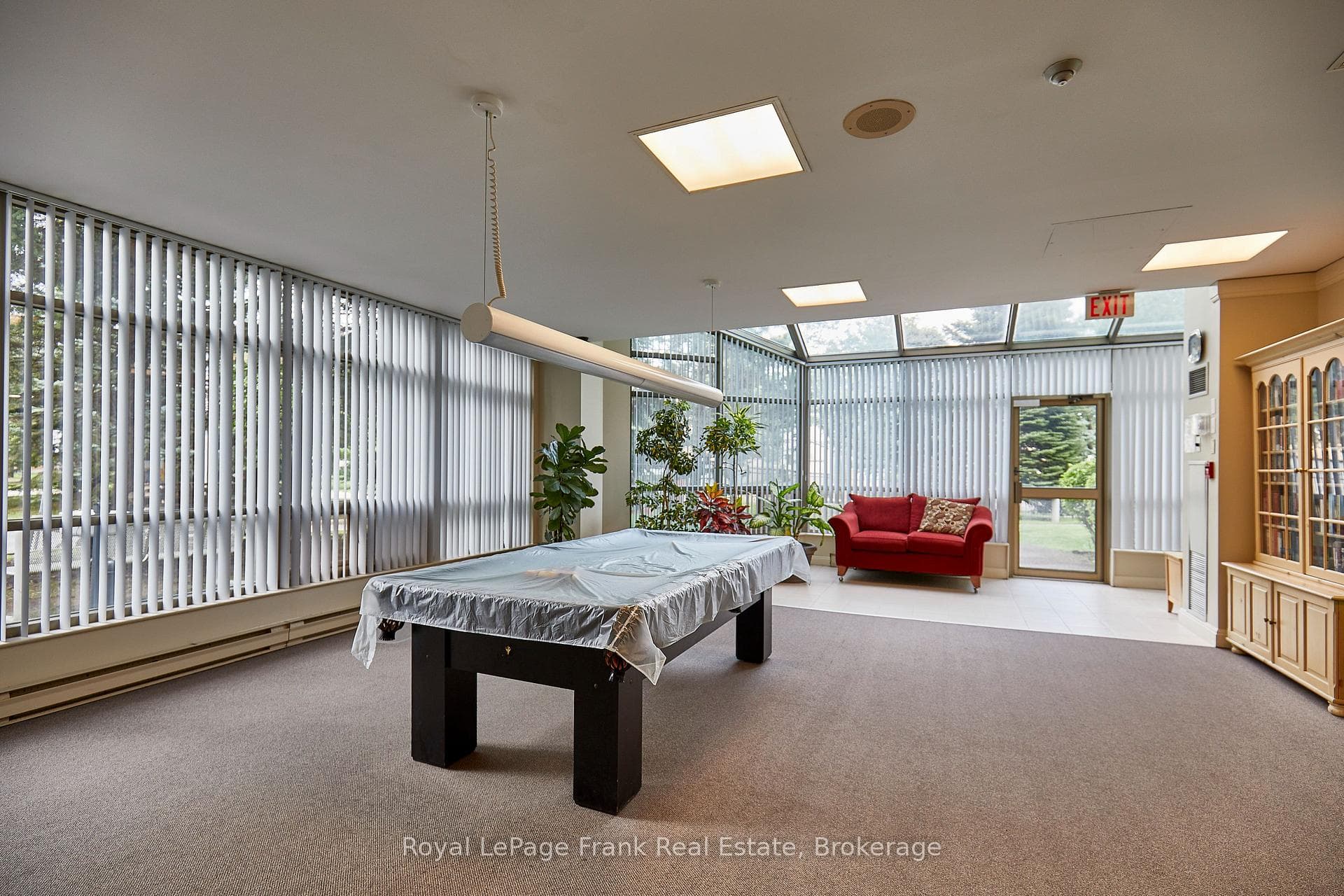 712 Rossland Road Unit 307 photo 34