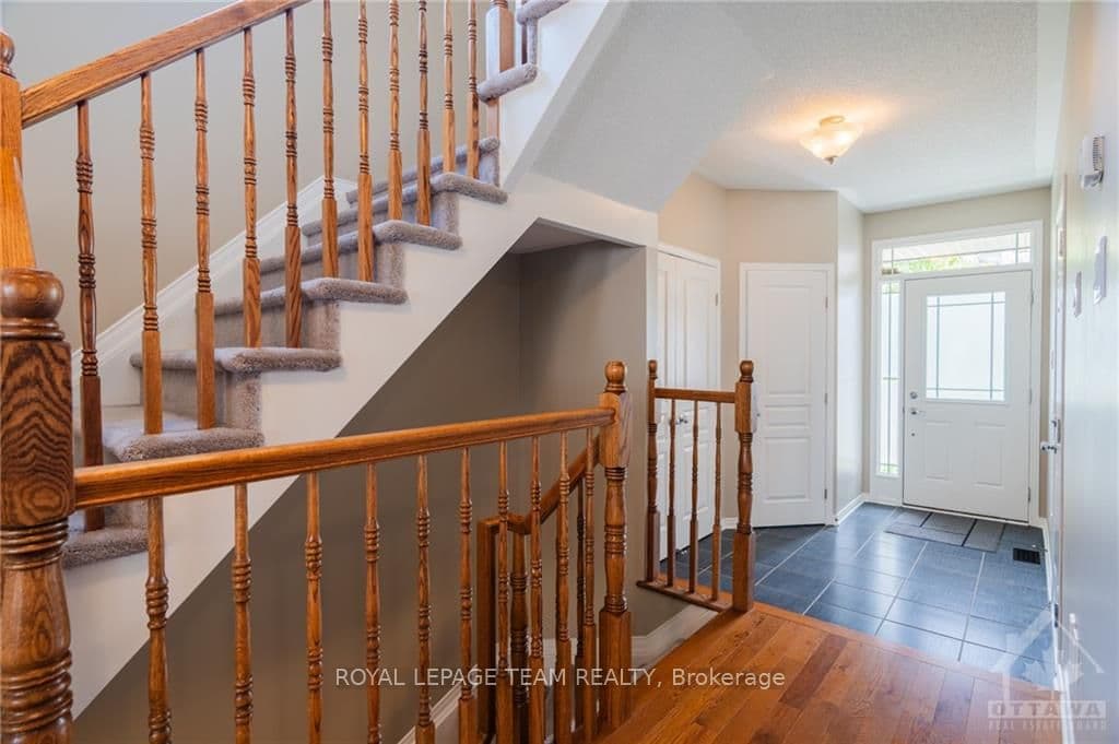1530 CARRONBRIDGE Circle photo 5