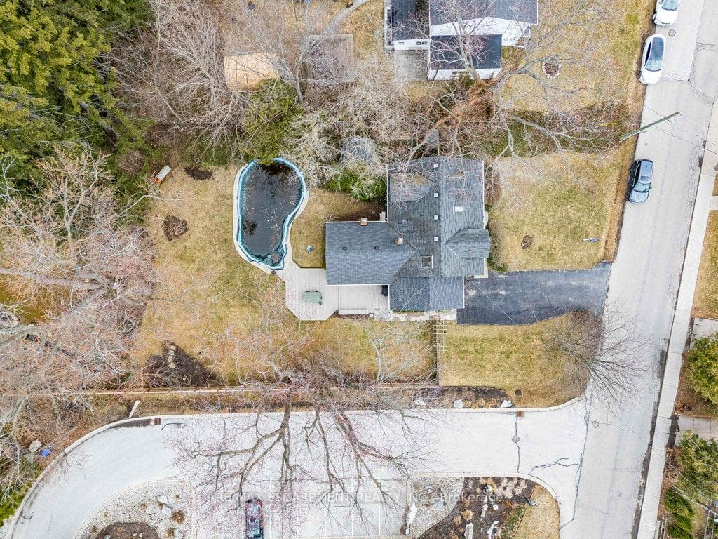 647 Greenwood Drive photo 48