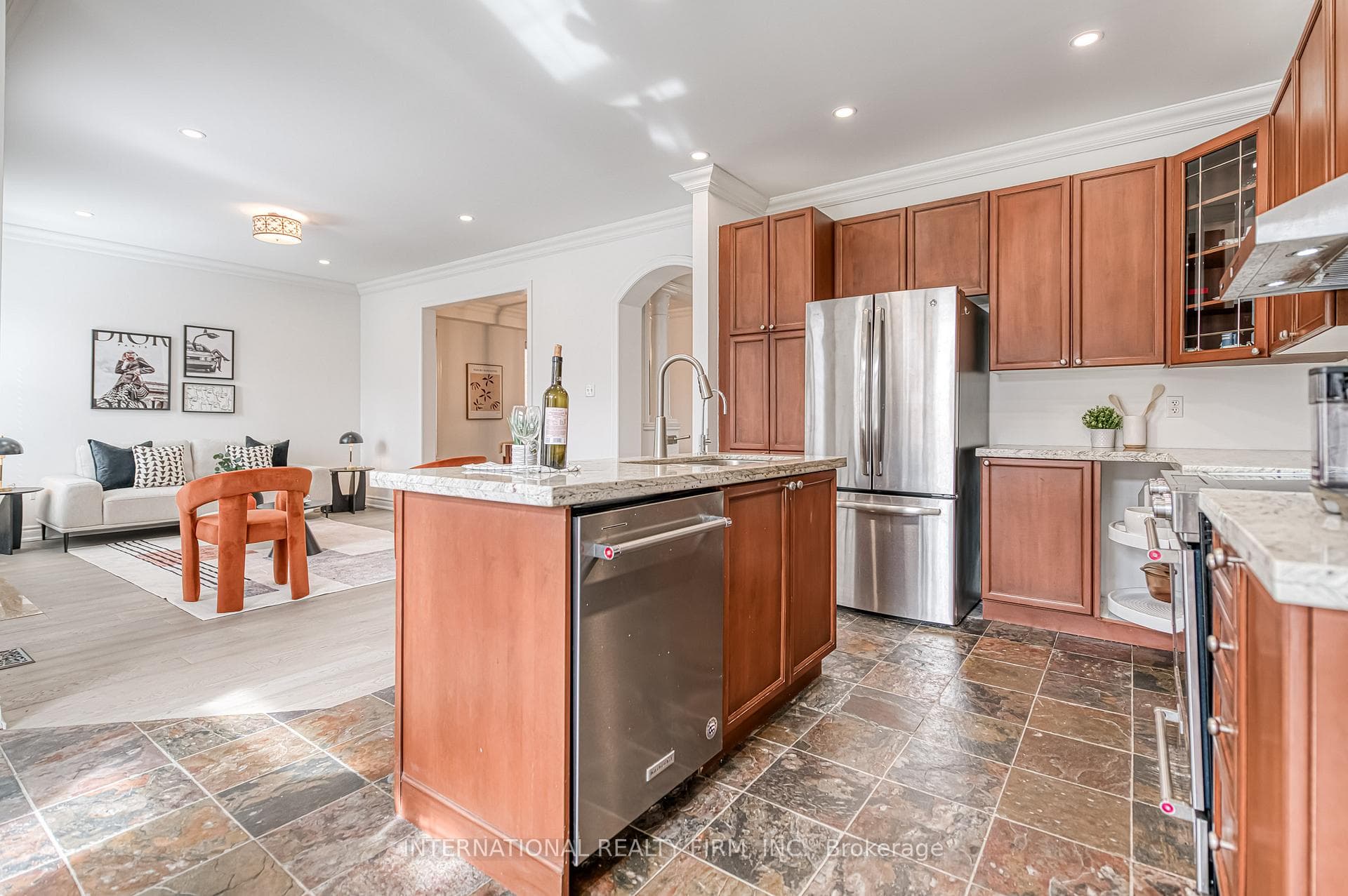 1225 Jezero Crescent photo 15