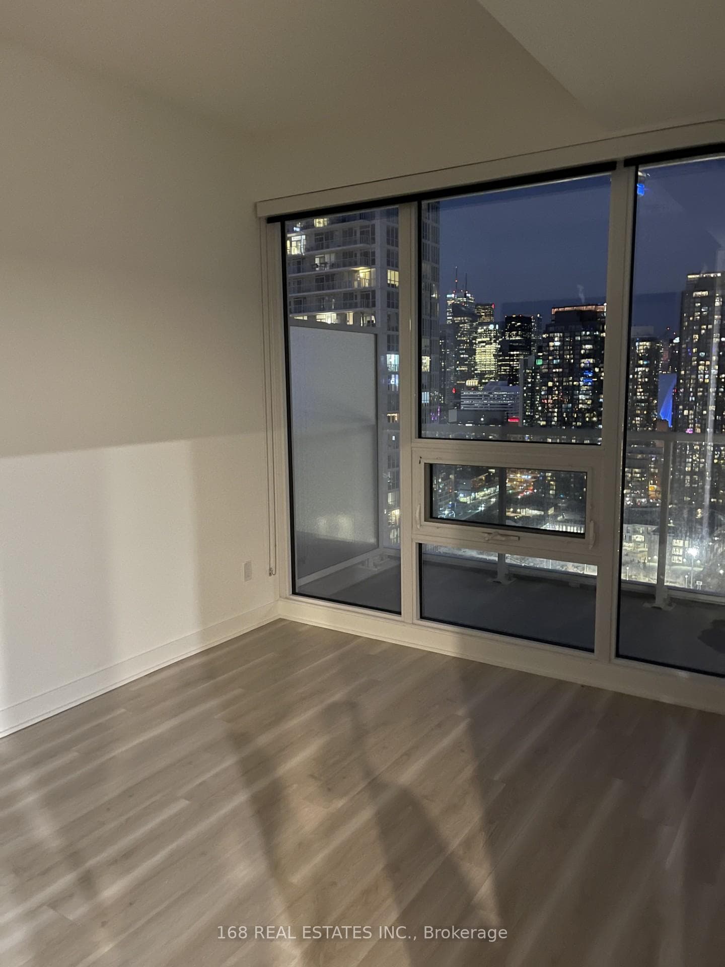17 Bathurst Street Unit 3611 photo 2