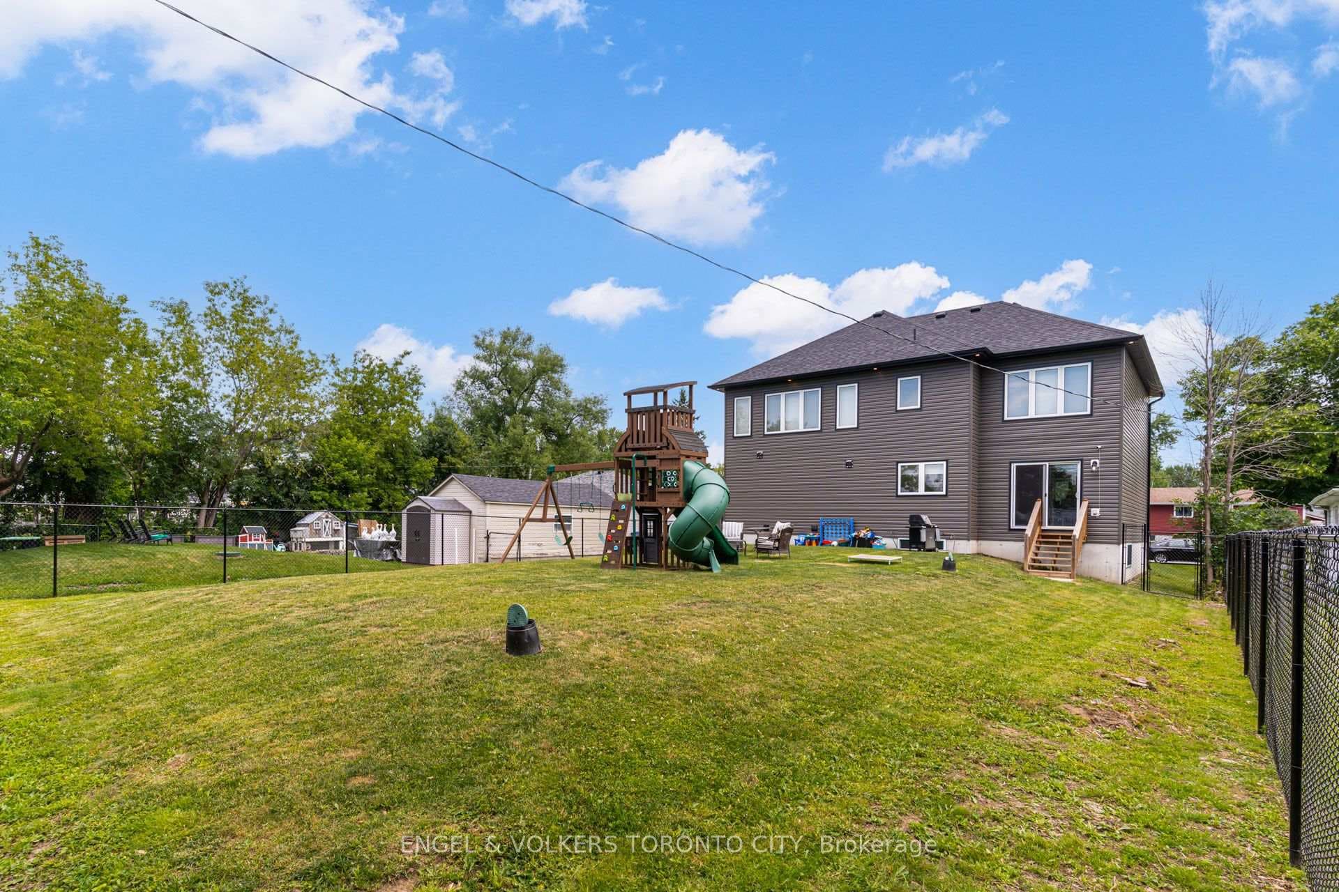 40 Glenview Avenue photo 29