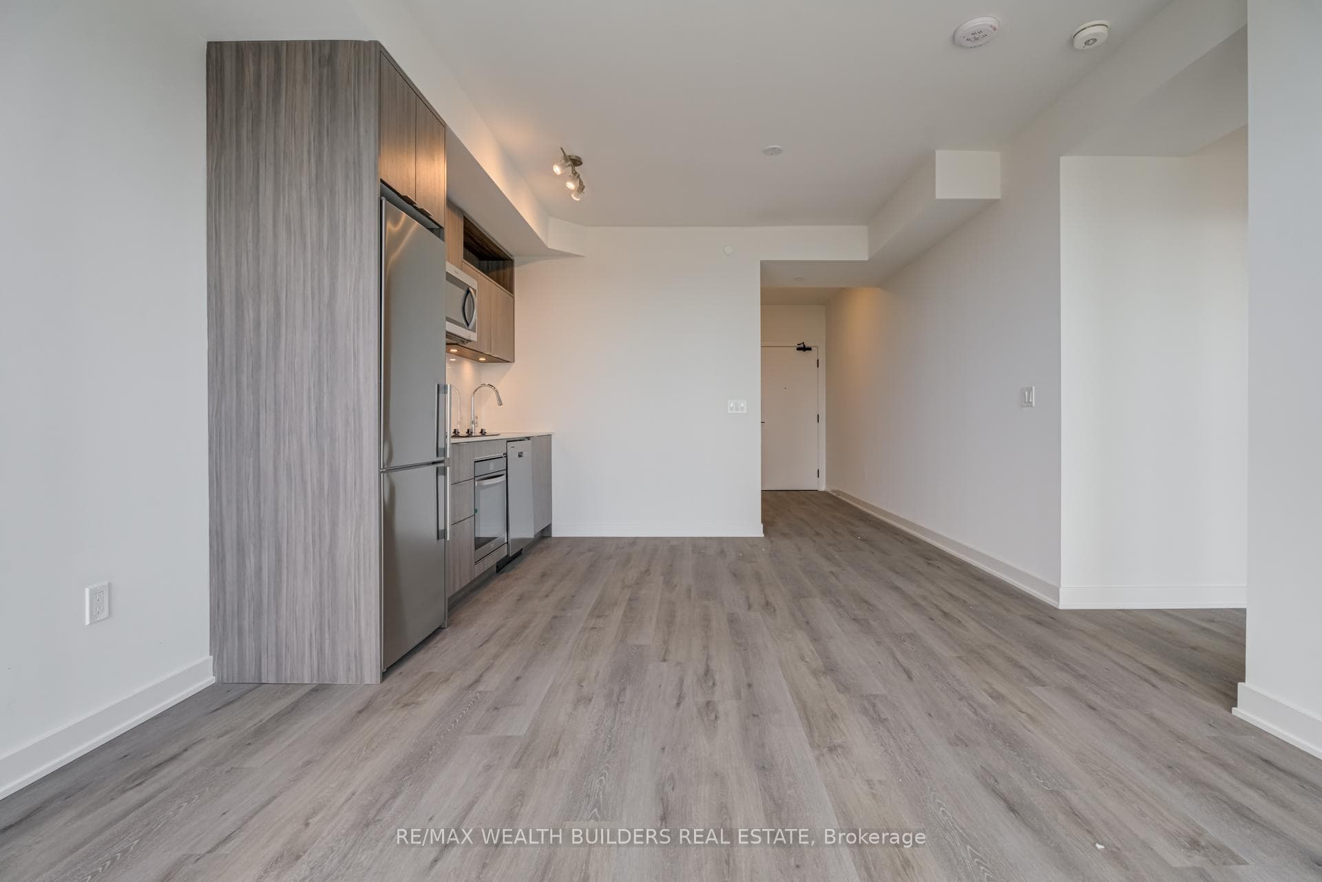 70 Princess Street Unit 2702 E photo 7