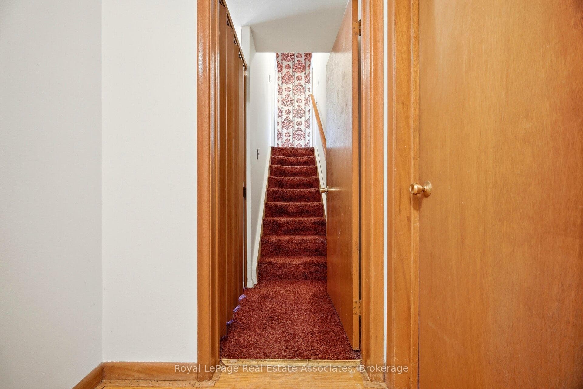 193 Kingsview Boulevard photo 24