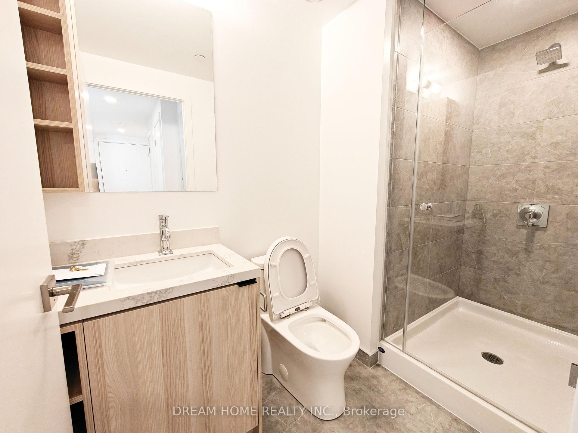 252 church Street Unit 3705 photo 17