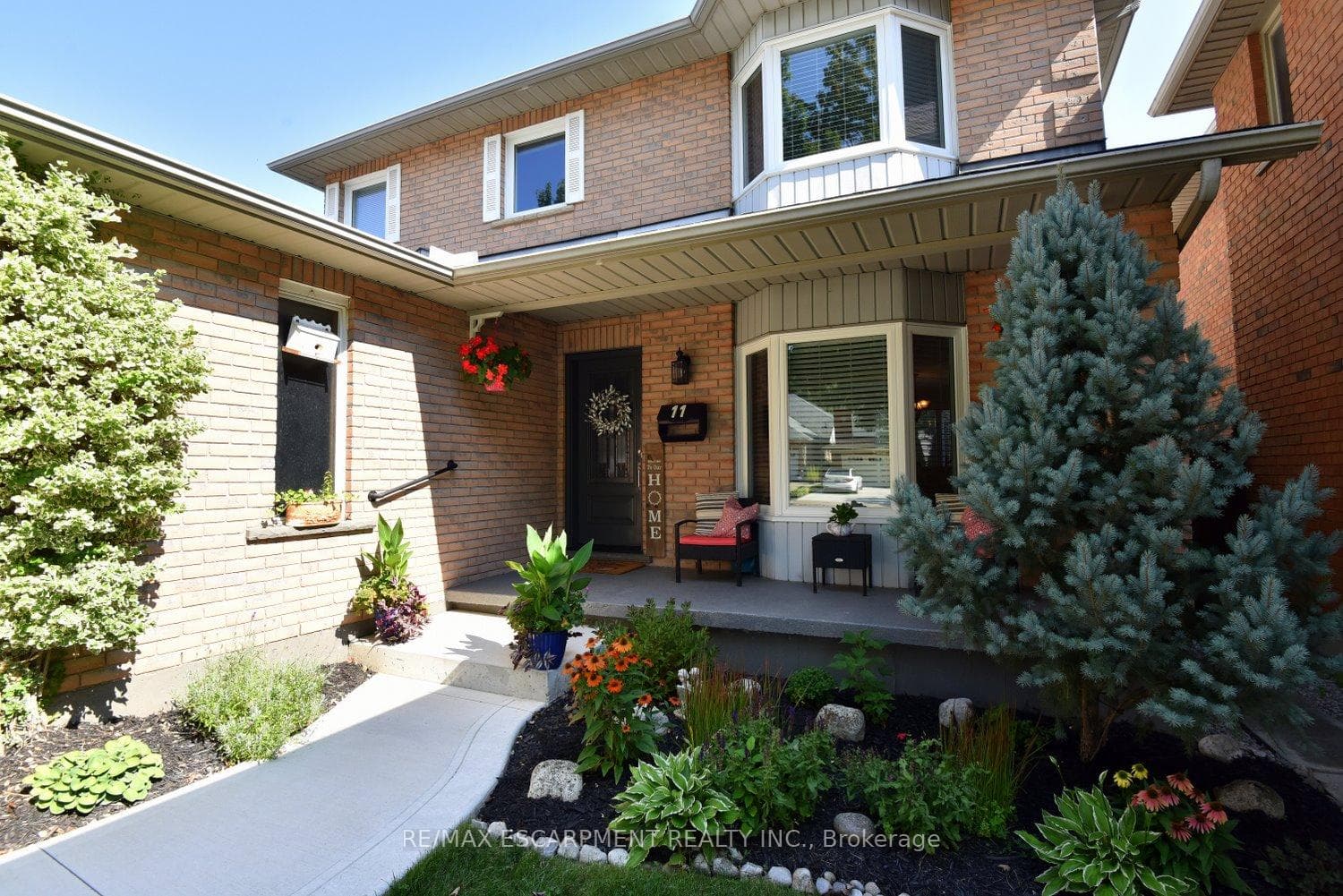 11 Jacqueline Boulevard photo 4