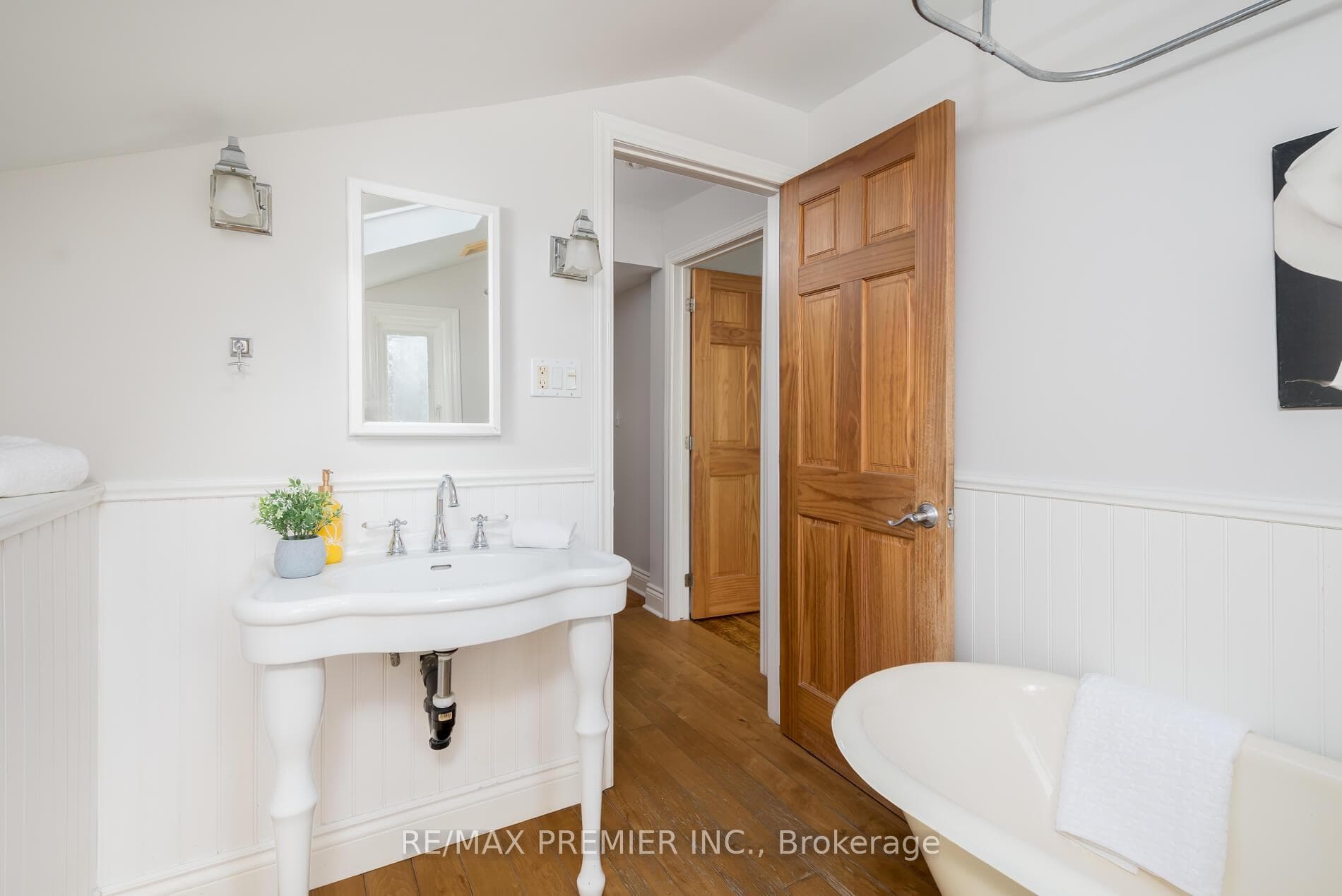 15 Elizabeth Street photo 29