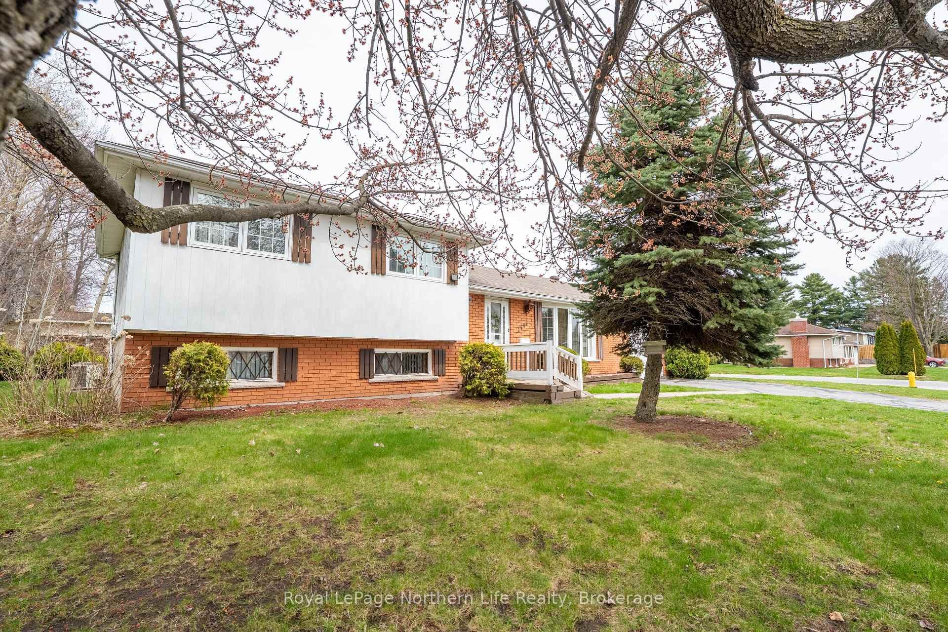 1608 Parkwood Drive photo 33