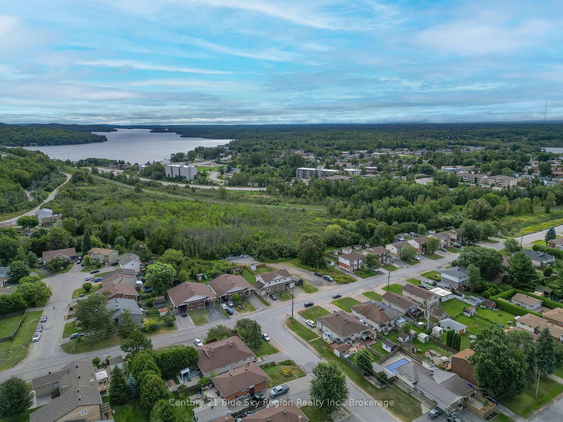 122 Johnston Road photo 48