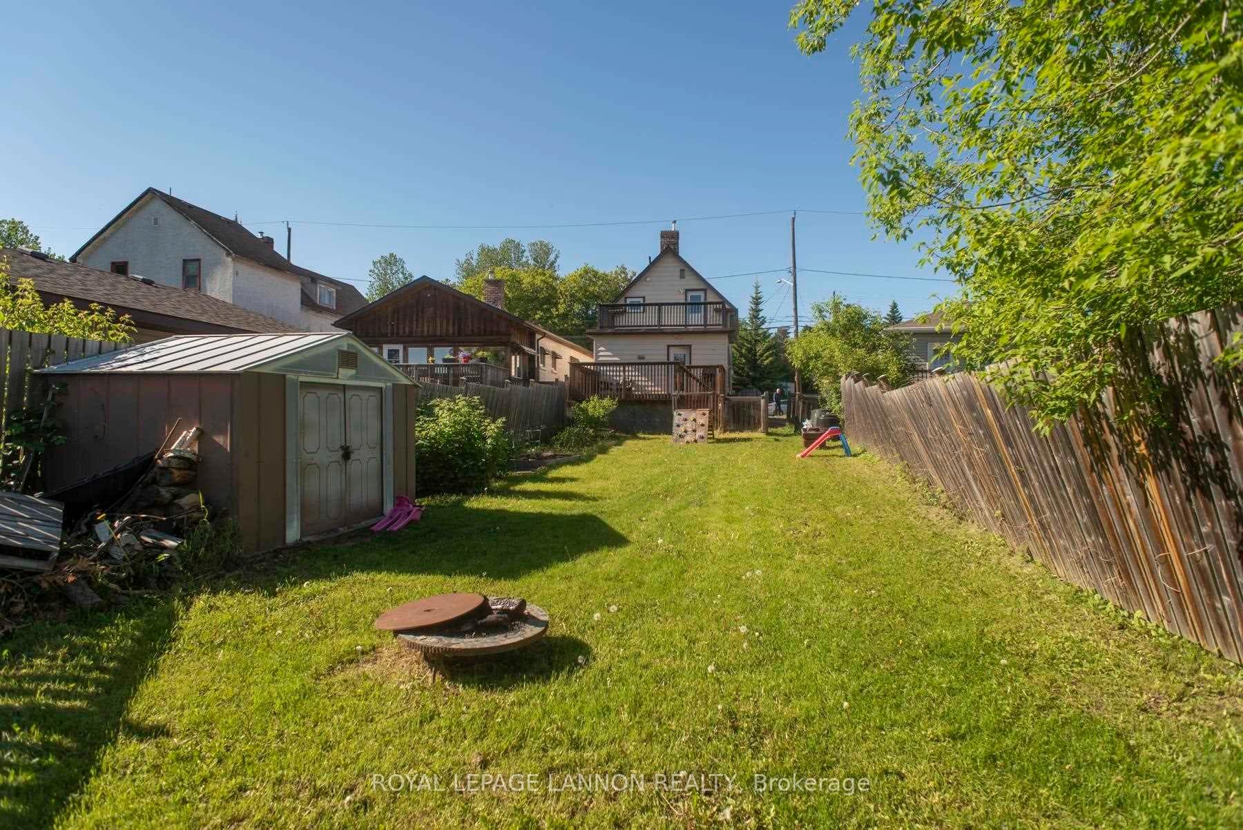 407 Oliver Road photo 24