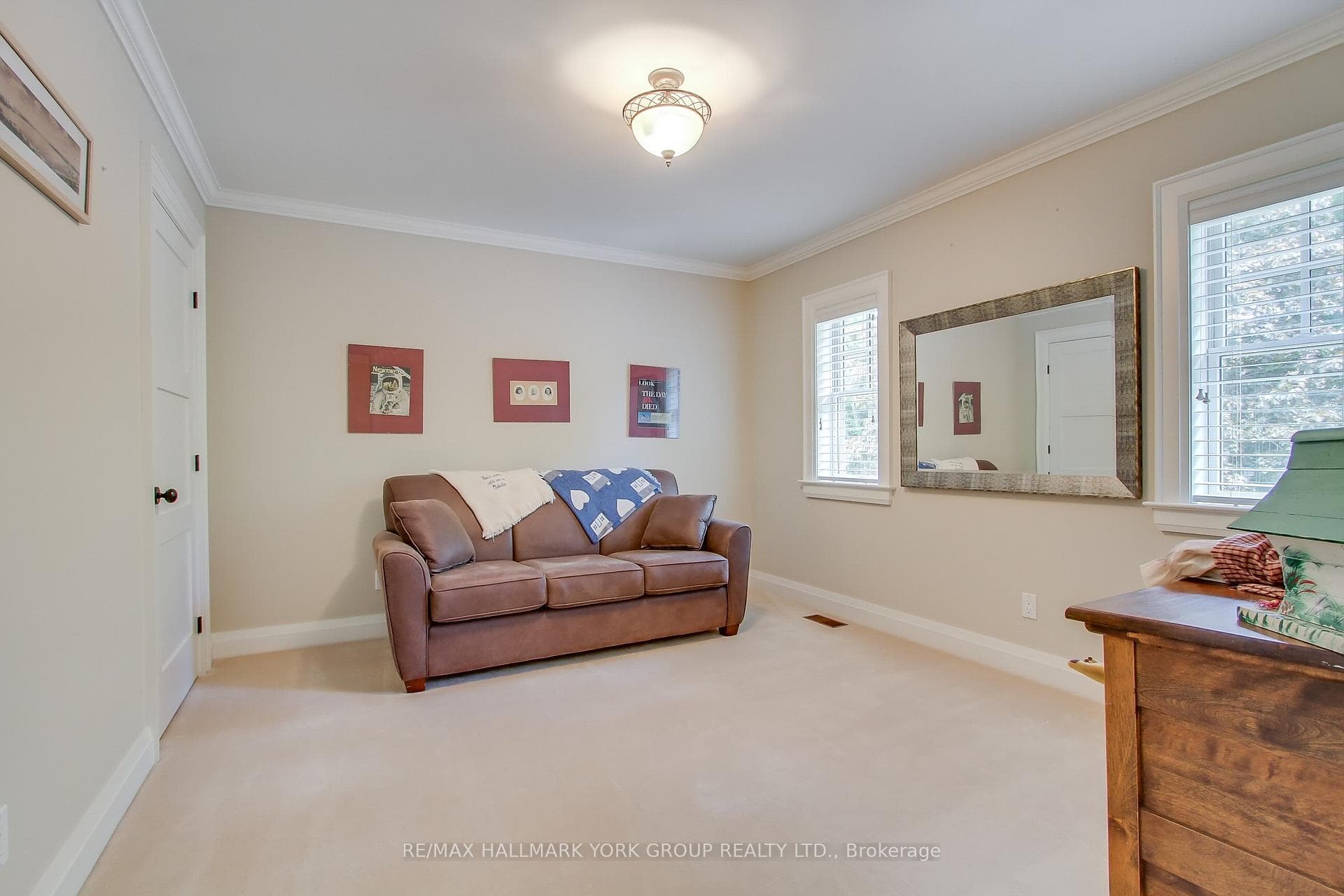 105 Wells Street photo 24