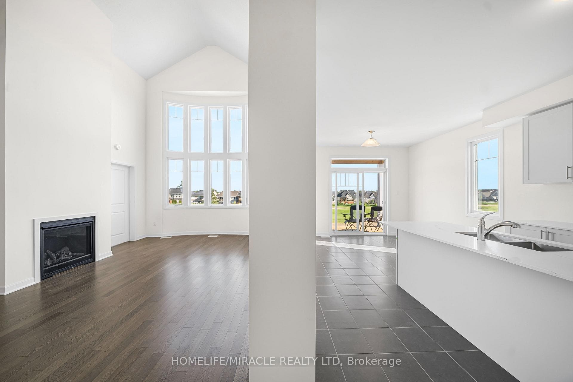 34 Royal Oak Crescent photo 14