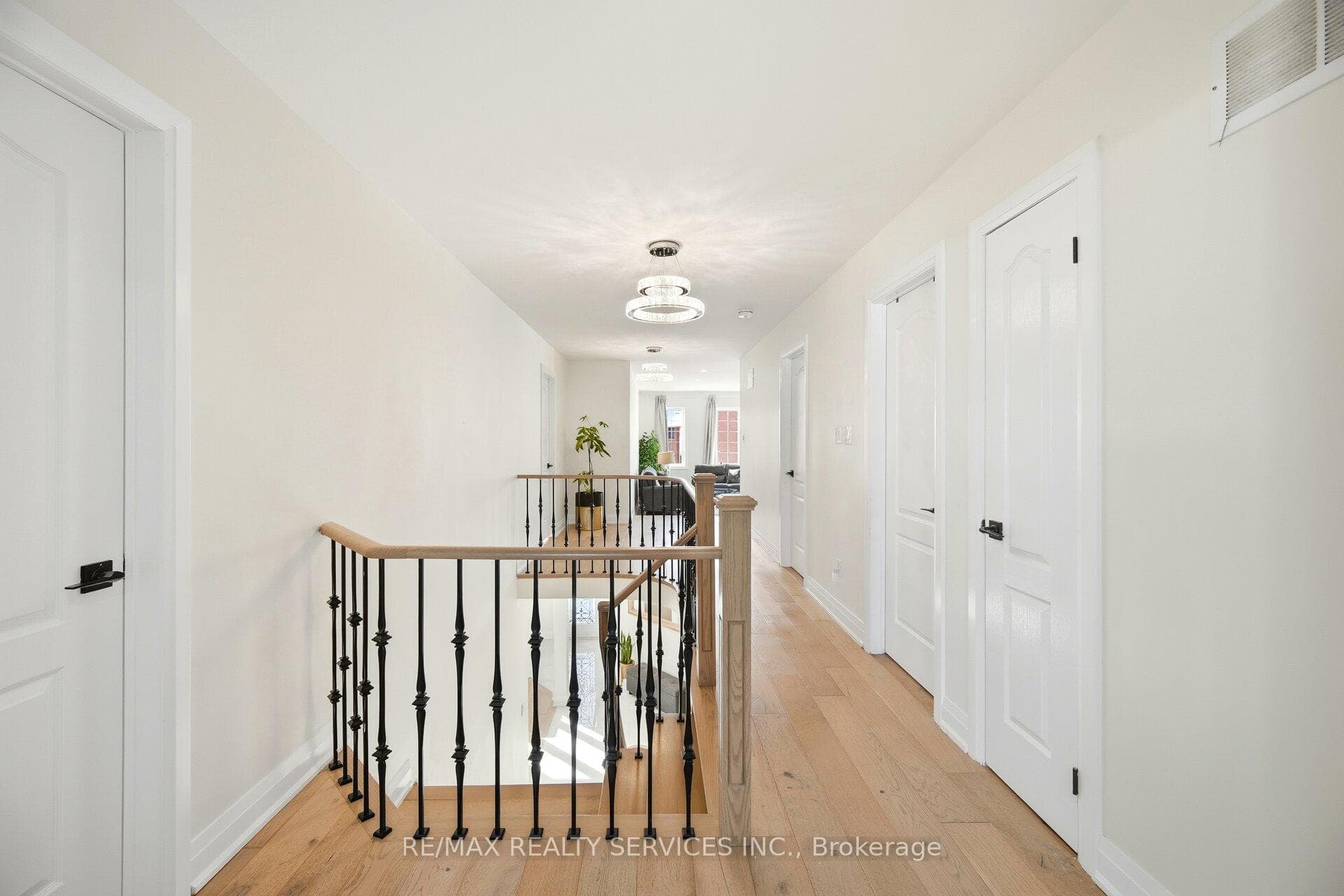 71 Hutton Crescent photo 25