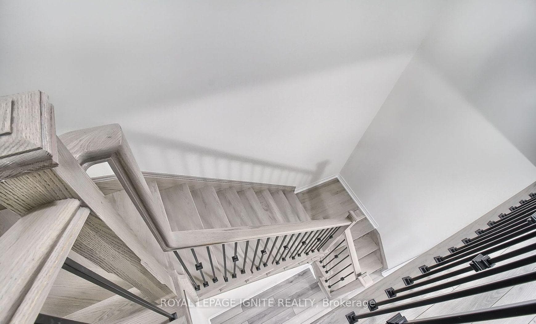 1079 Cameo Street photo 11