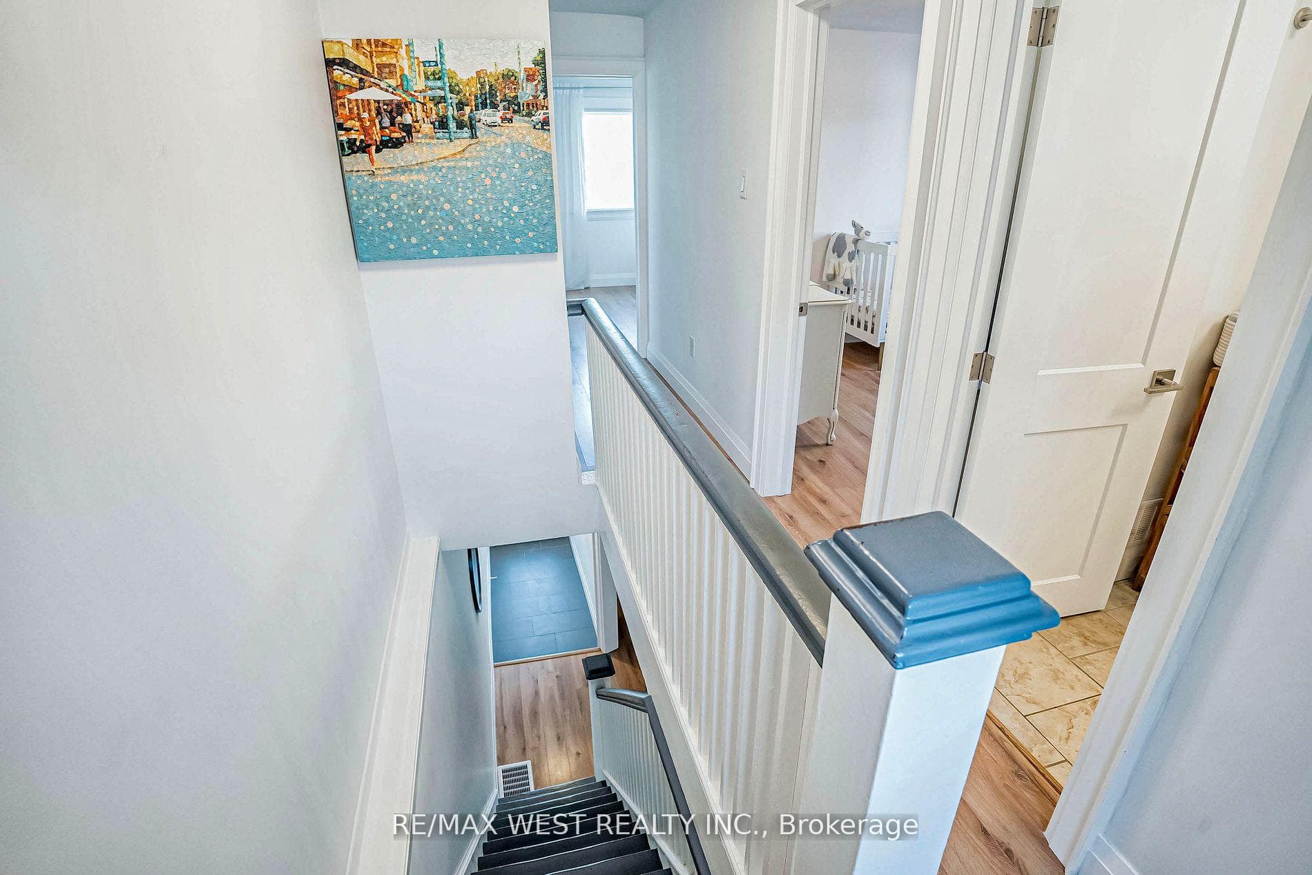 291 McRoberts Avenue photo 18