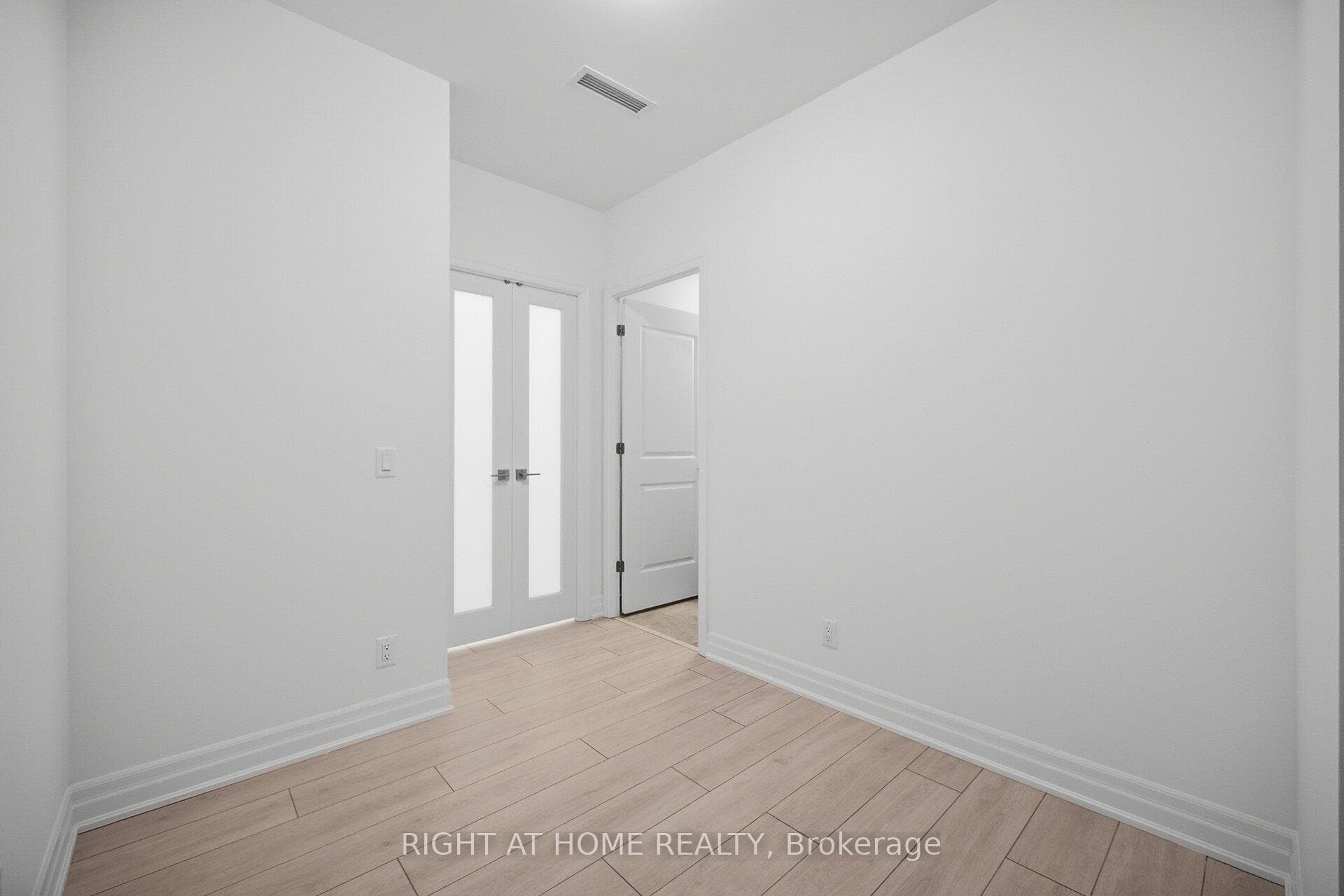 30 Elm Drive Unit 3906 photo 22