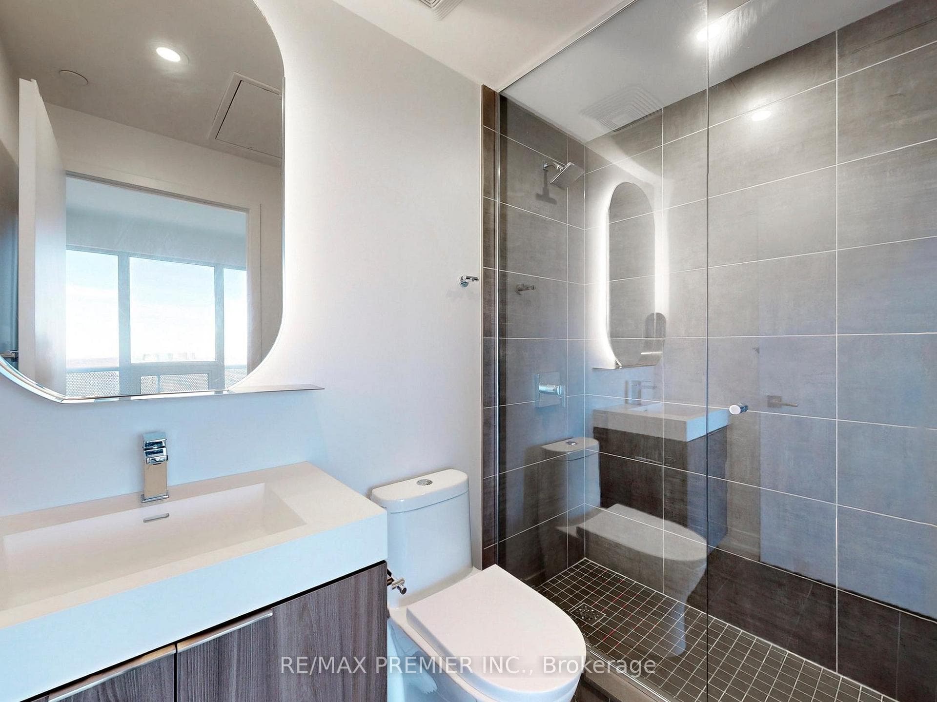 15 Holmes Avenue Unit 1311 photo 17