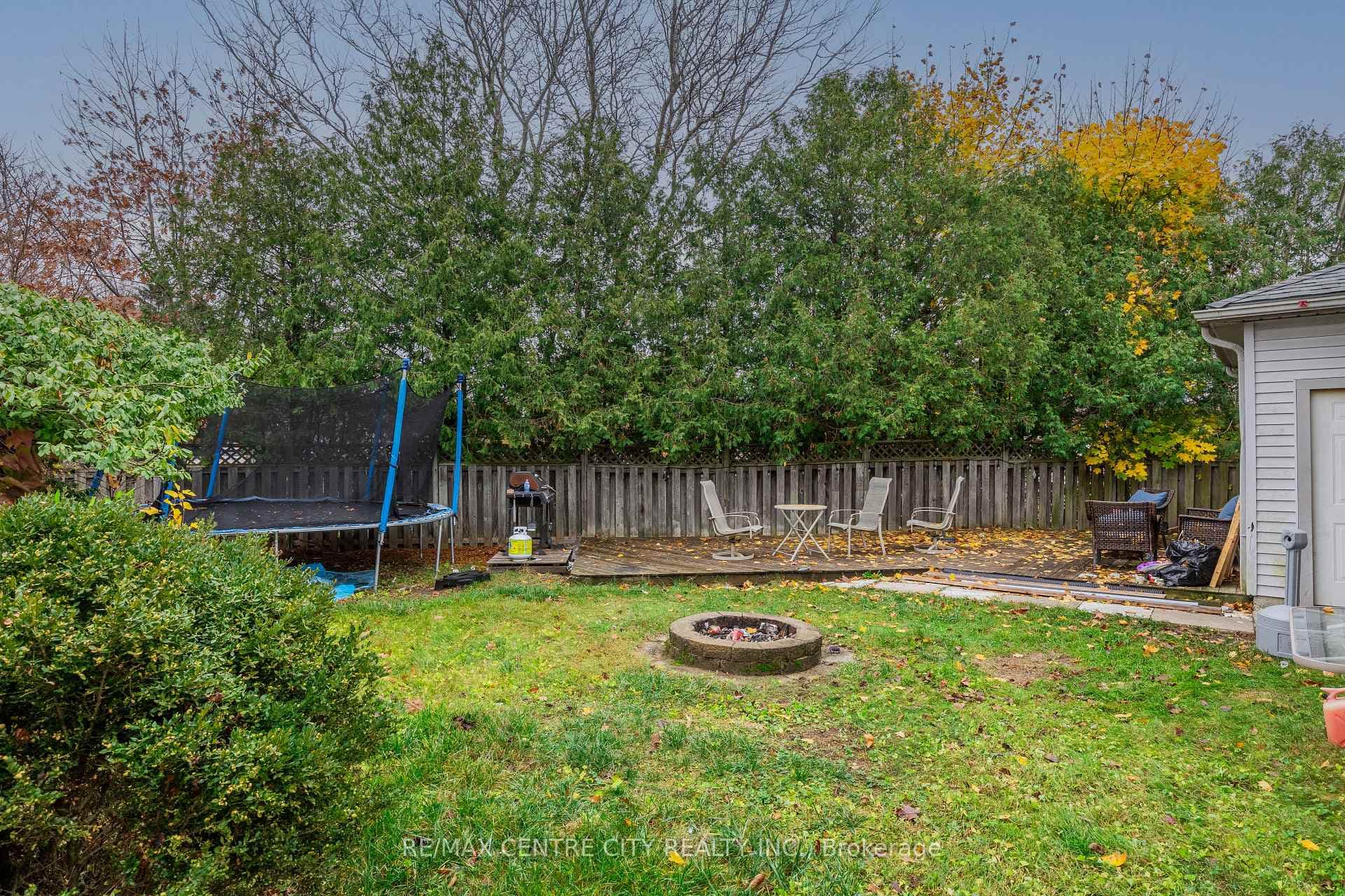 34 Ripley Road photo 3
