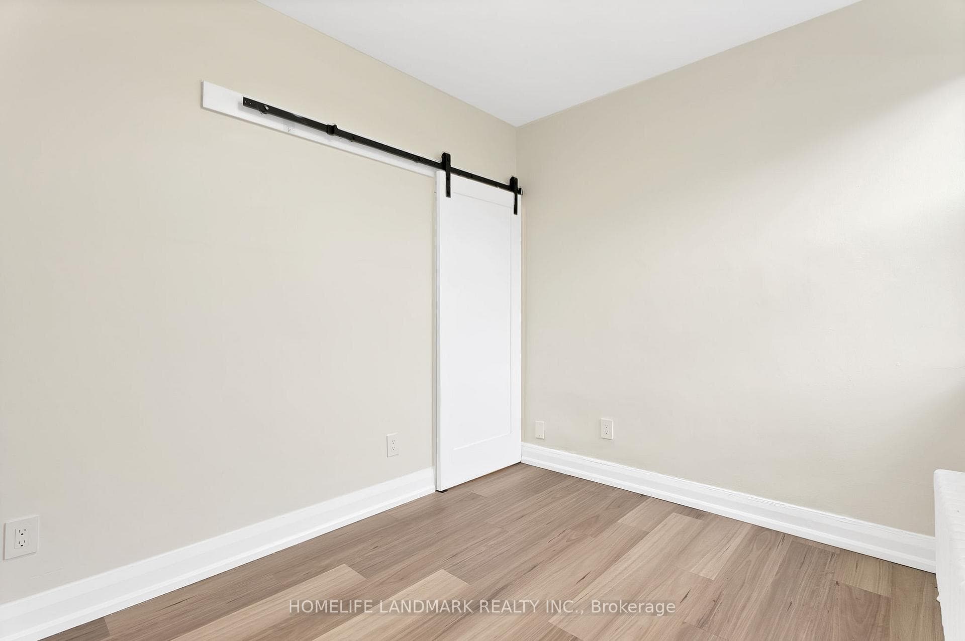 448 Spadina Road Unit 406 photo 11