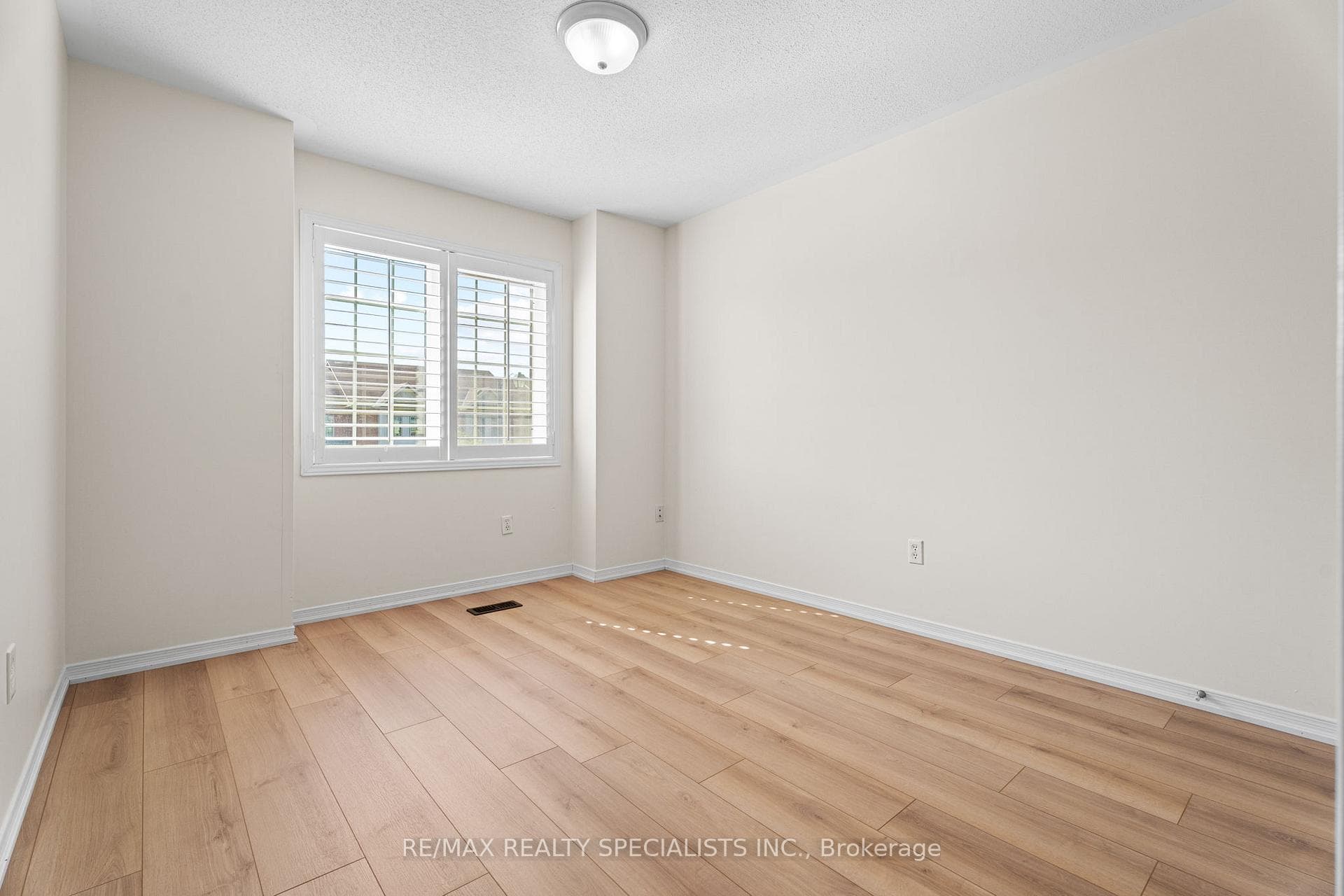 129 Lavery Heights photo 25