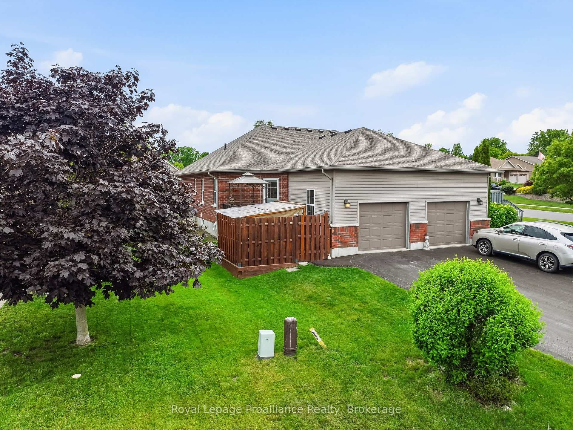 23 Empire Boulevard photo 46