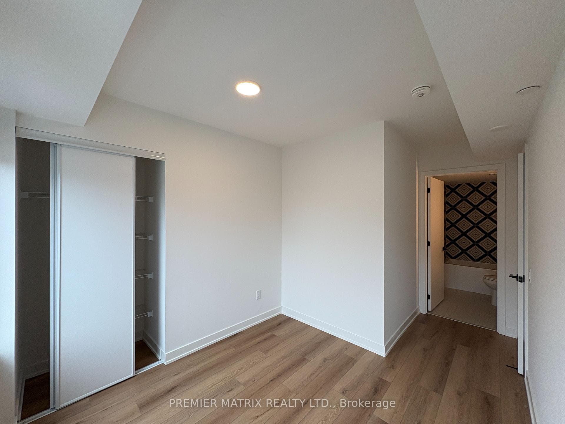 5 Lakeview Avenue Unit 309 photo 14