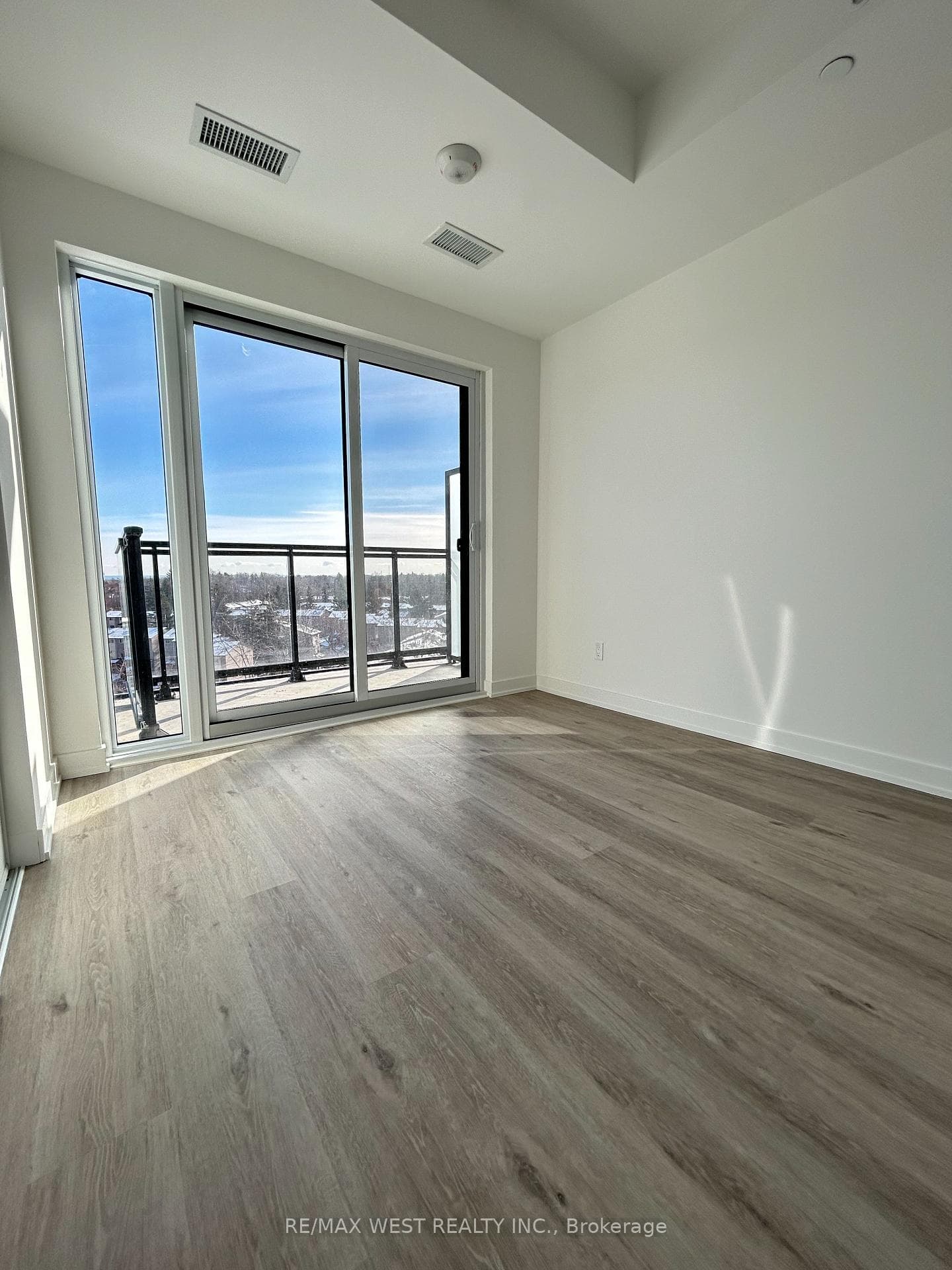 4569 Kingston Road Unit 708 photo 5