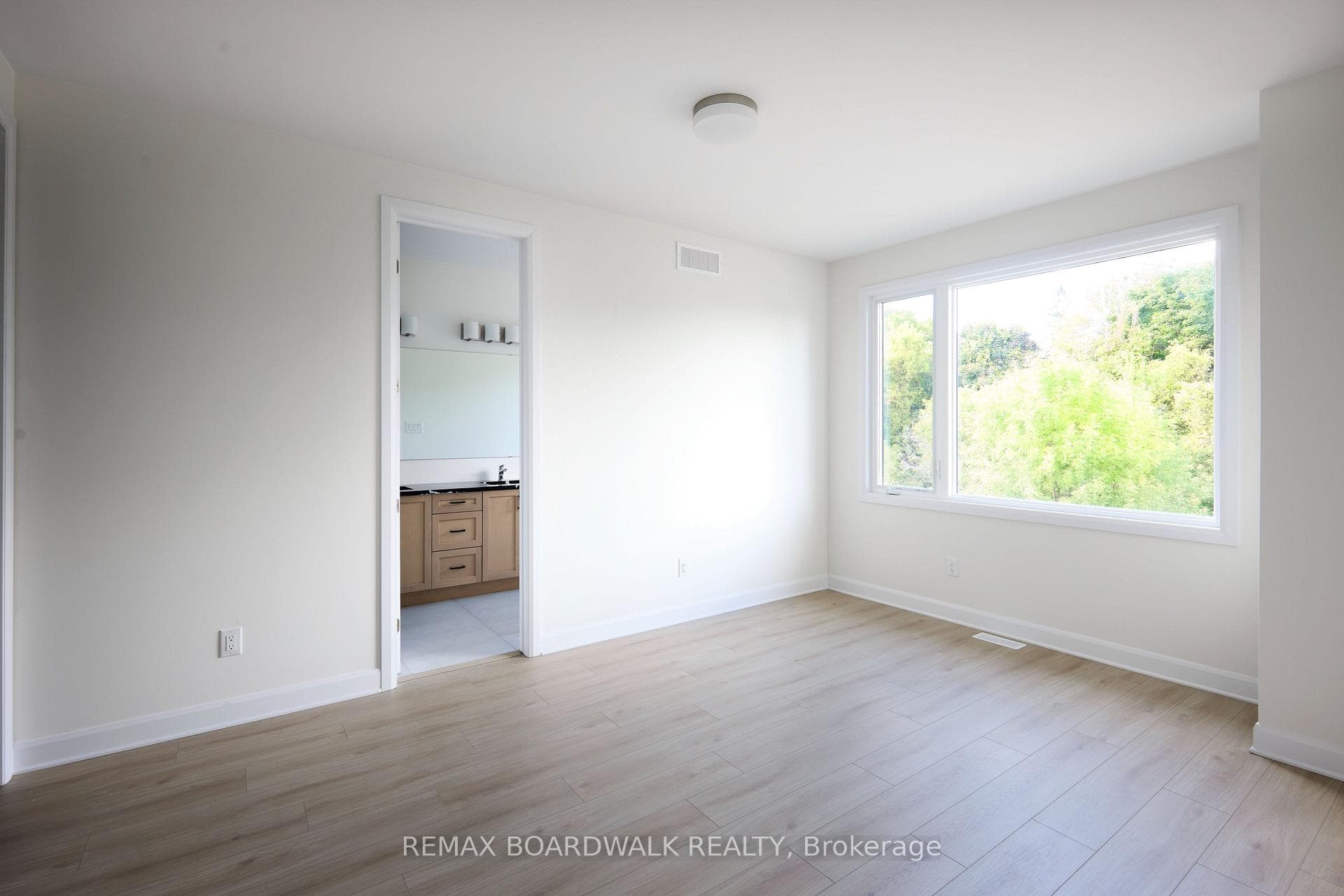 724 Kenny Gordon Avenue photo 21