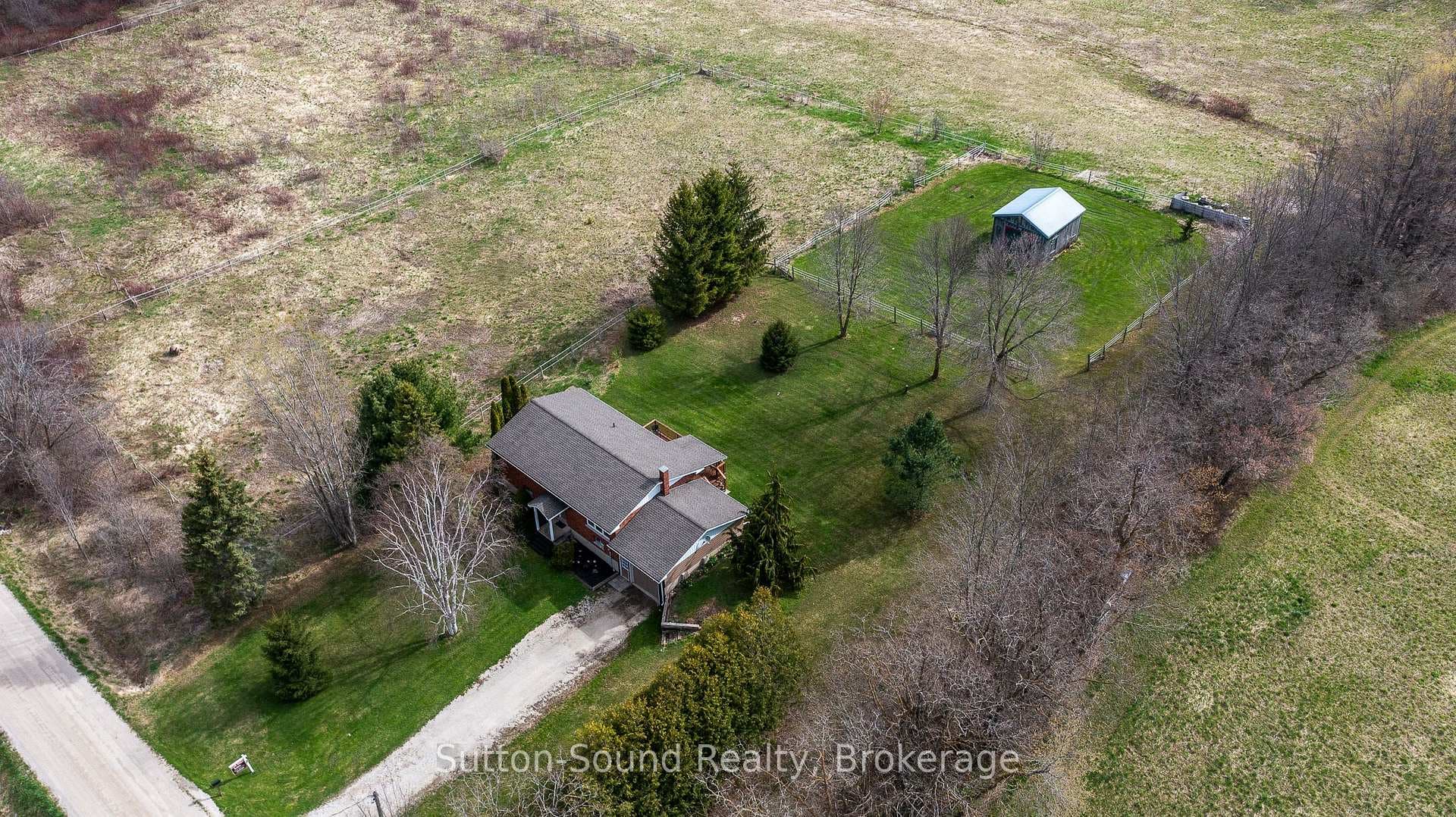 338179 11 Concession photo 35