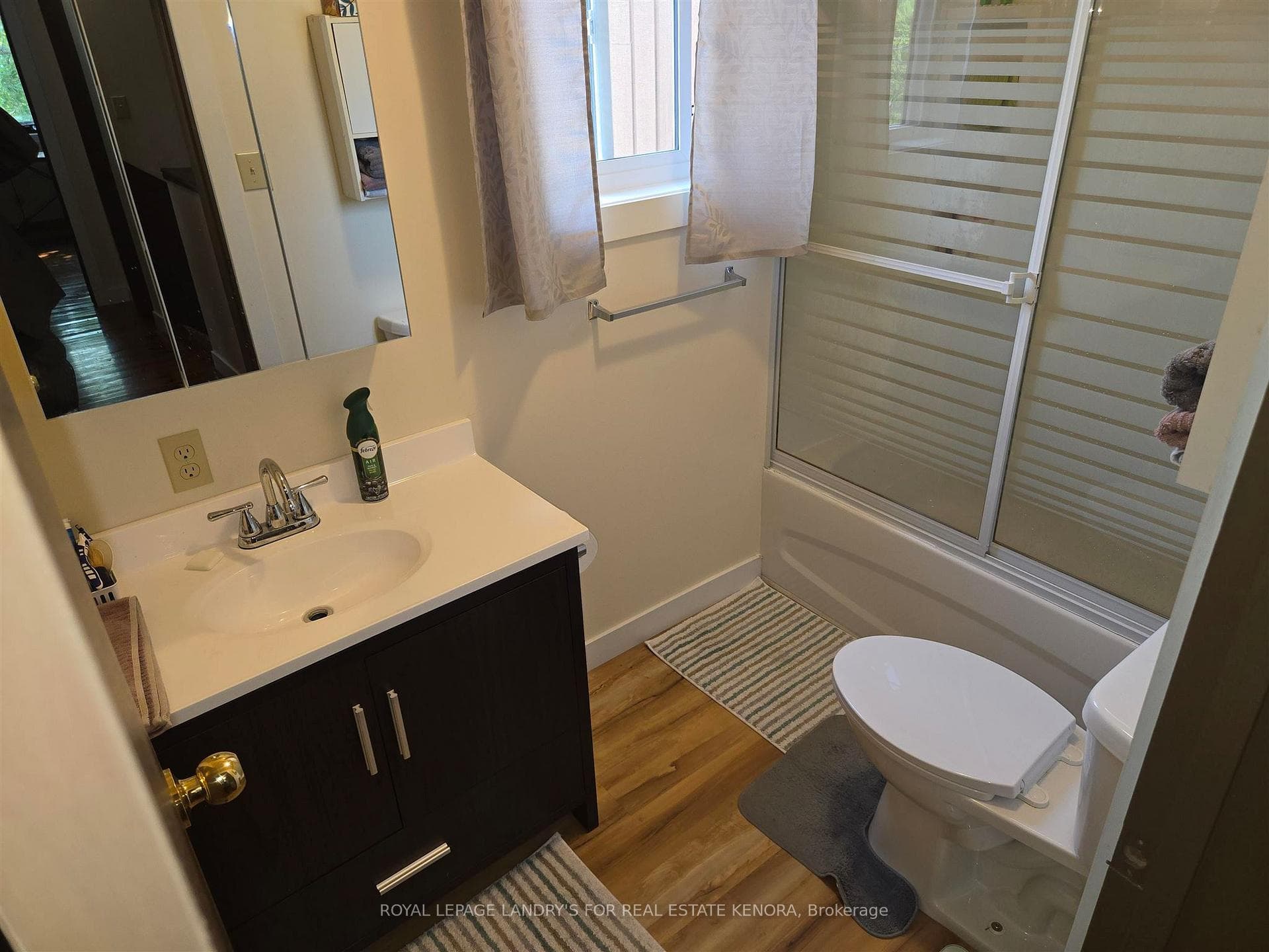 109 Mclean Avenue photo 14