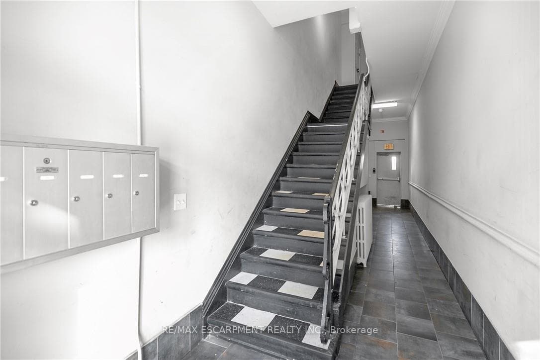 63 John Street Unit 302 photo 4