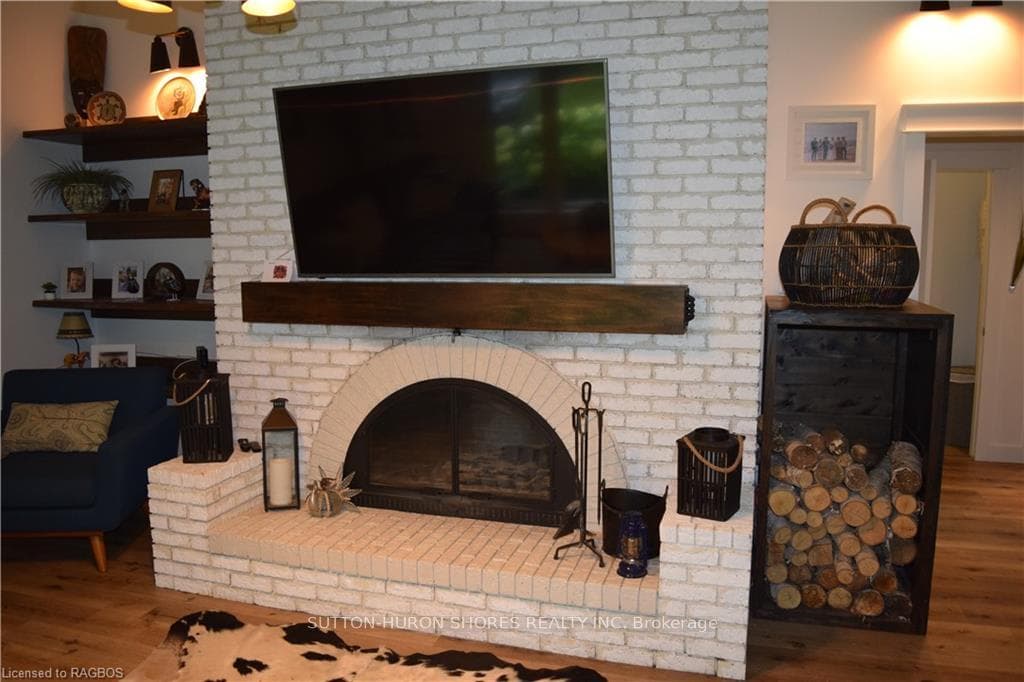 230 TYENDINAGA Drive photo 15