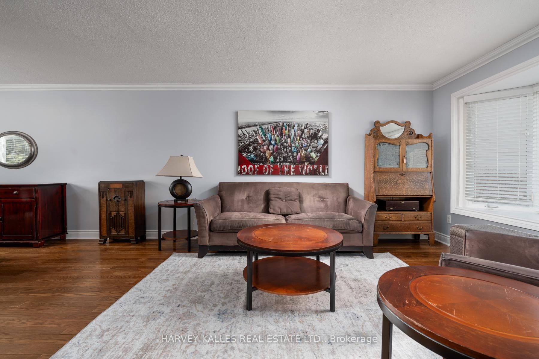9 Manning Crescent photo 6