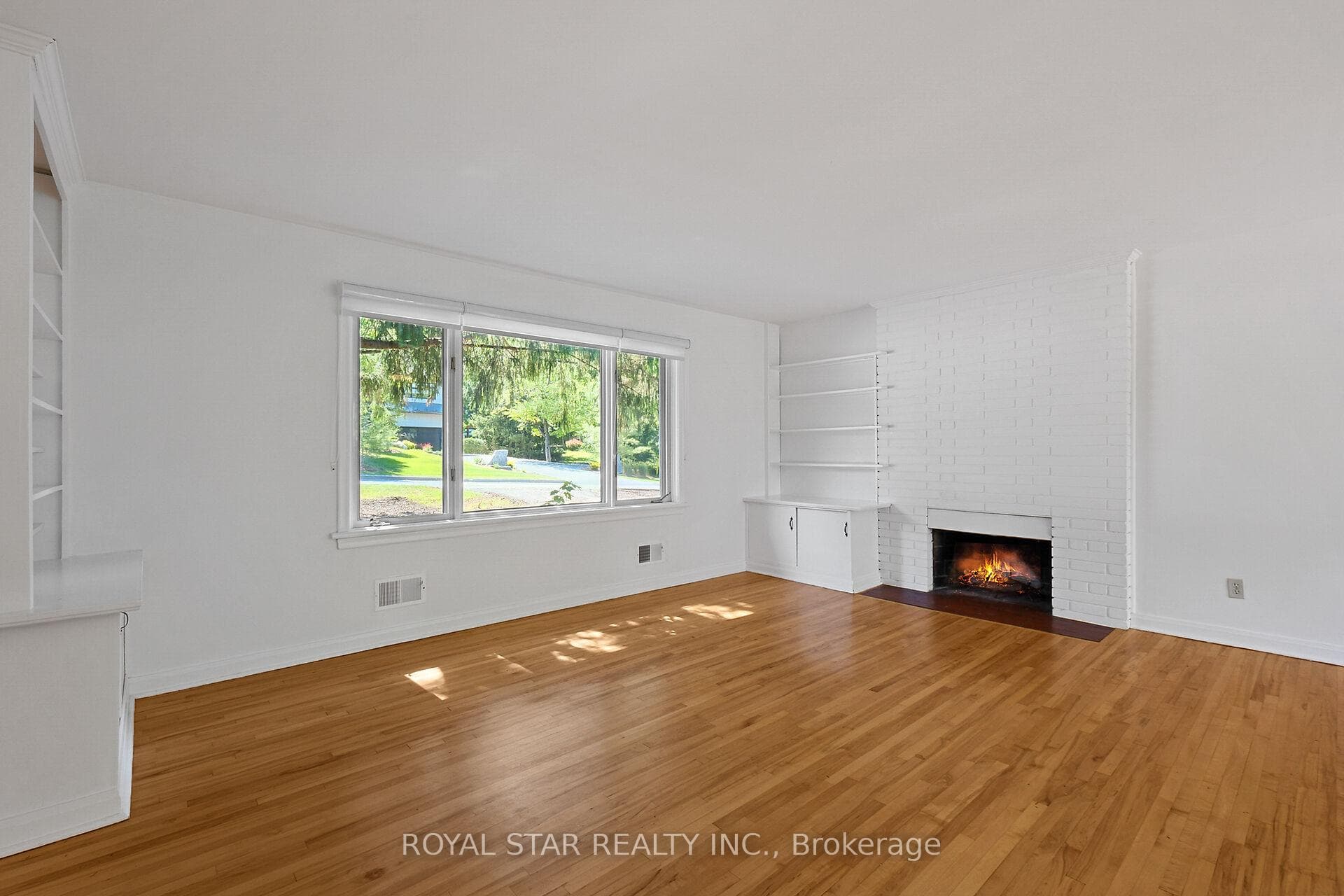 10 Delong Drive photo 11