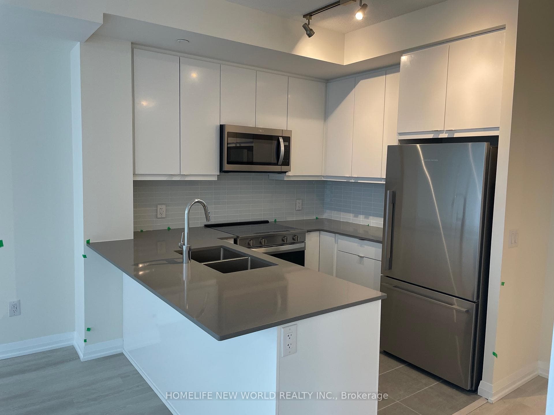3260 Sheppard Avenue Unit 1706 photo 7