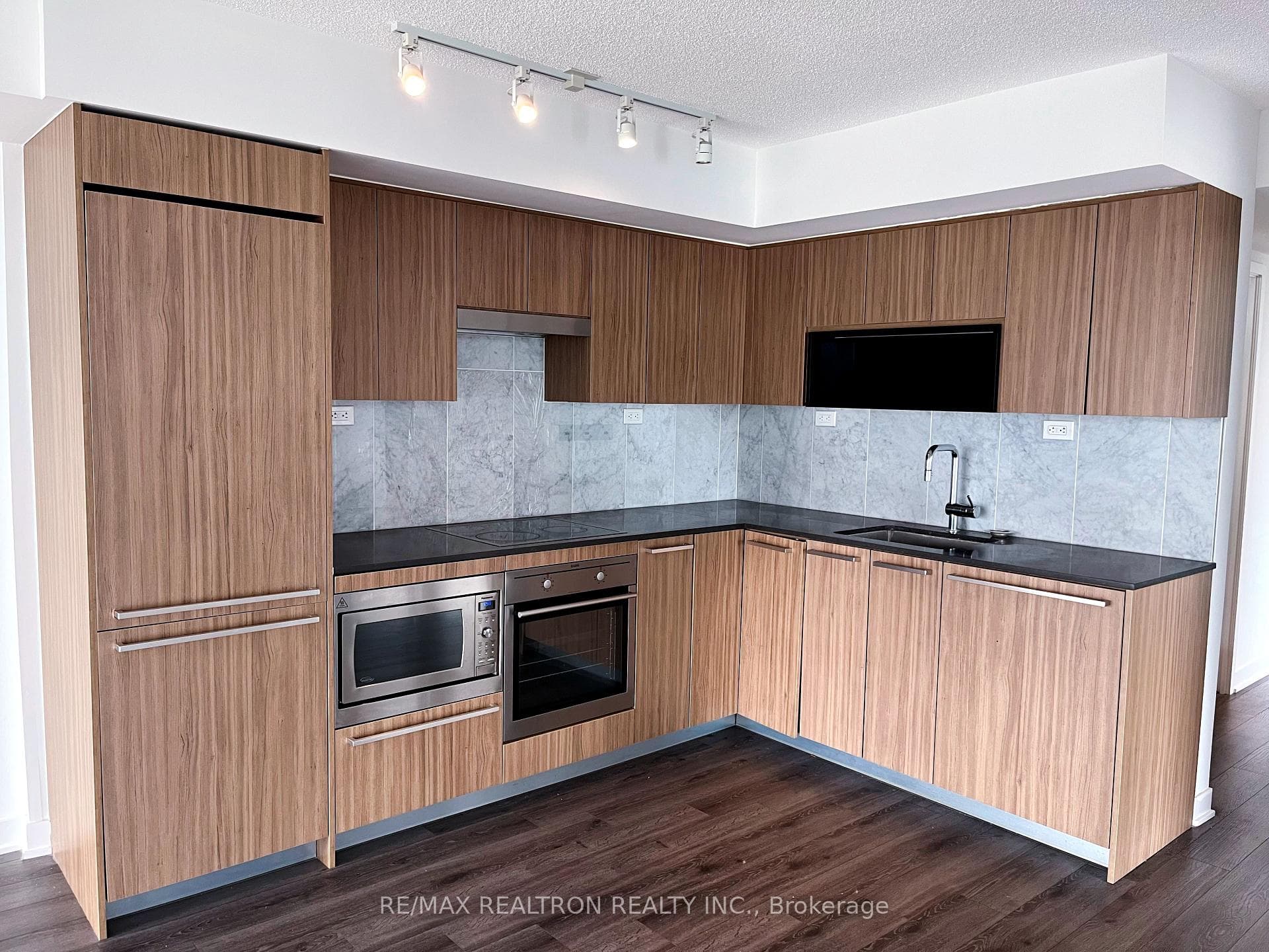 70 Queens Wharf Road Unit 2709 photo 8