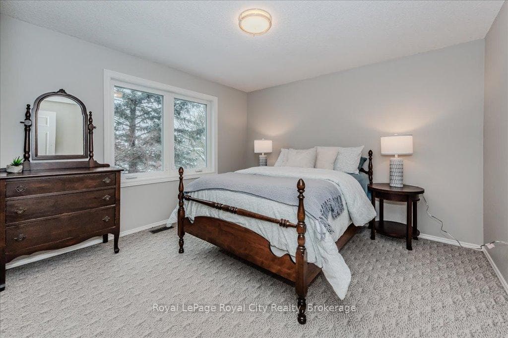 5 Hazelwood Drive photo 12