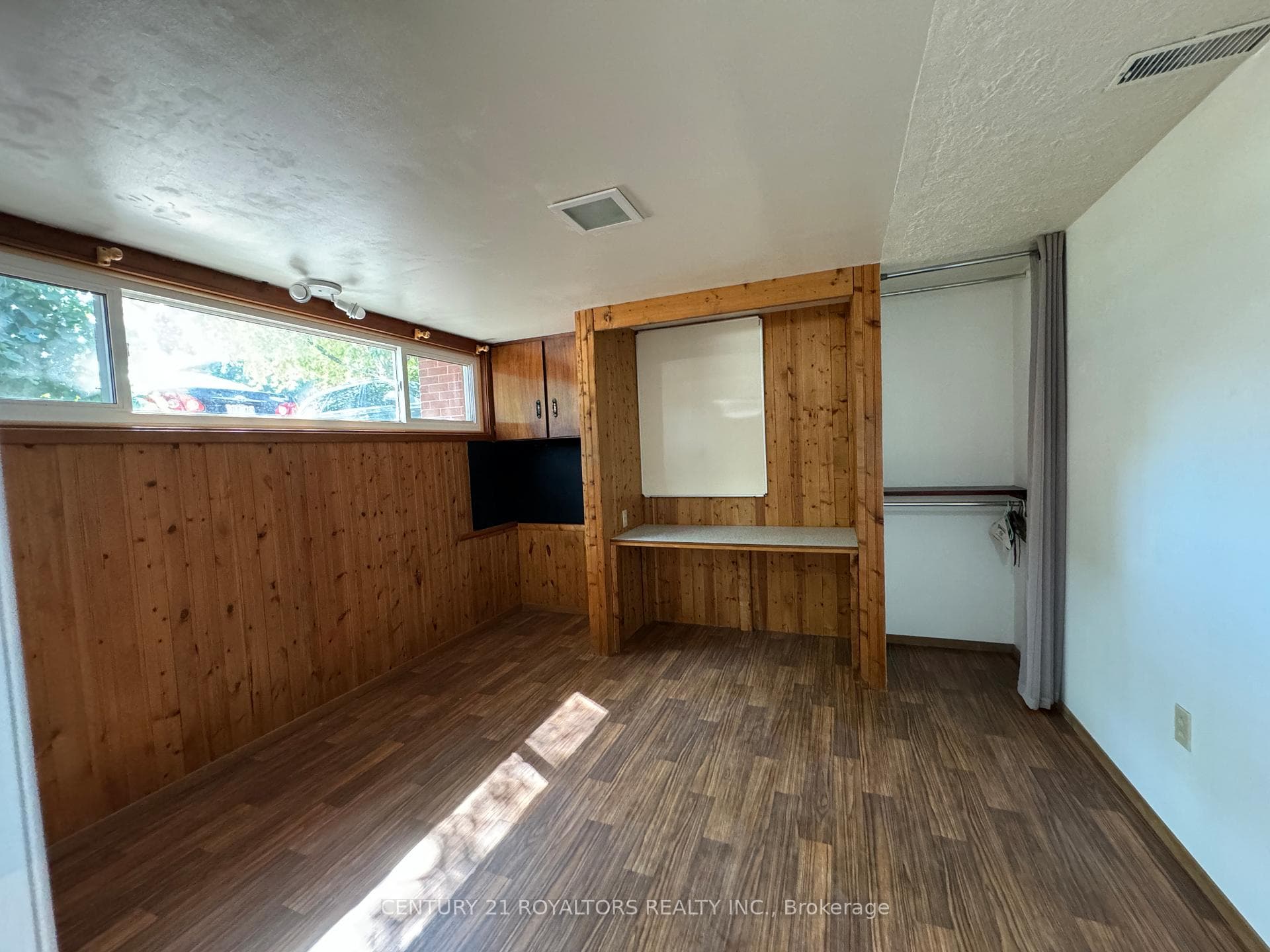 404 Trent Street photo 12