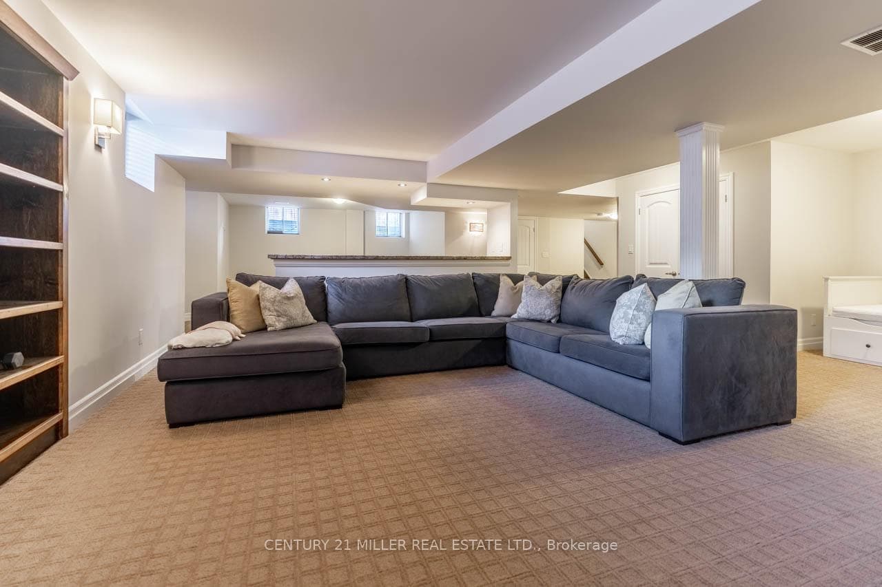 149 Forbes Terrace photo 25