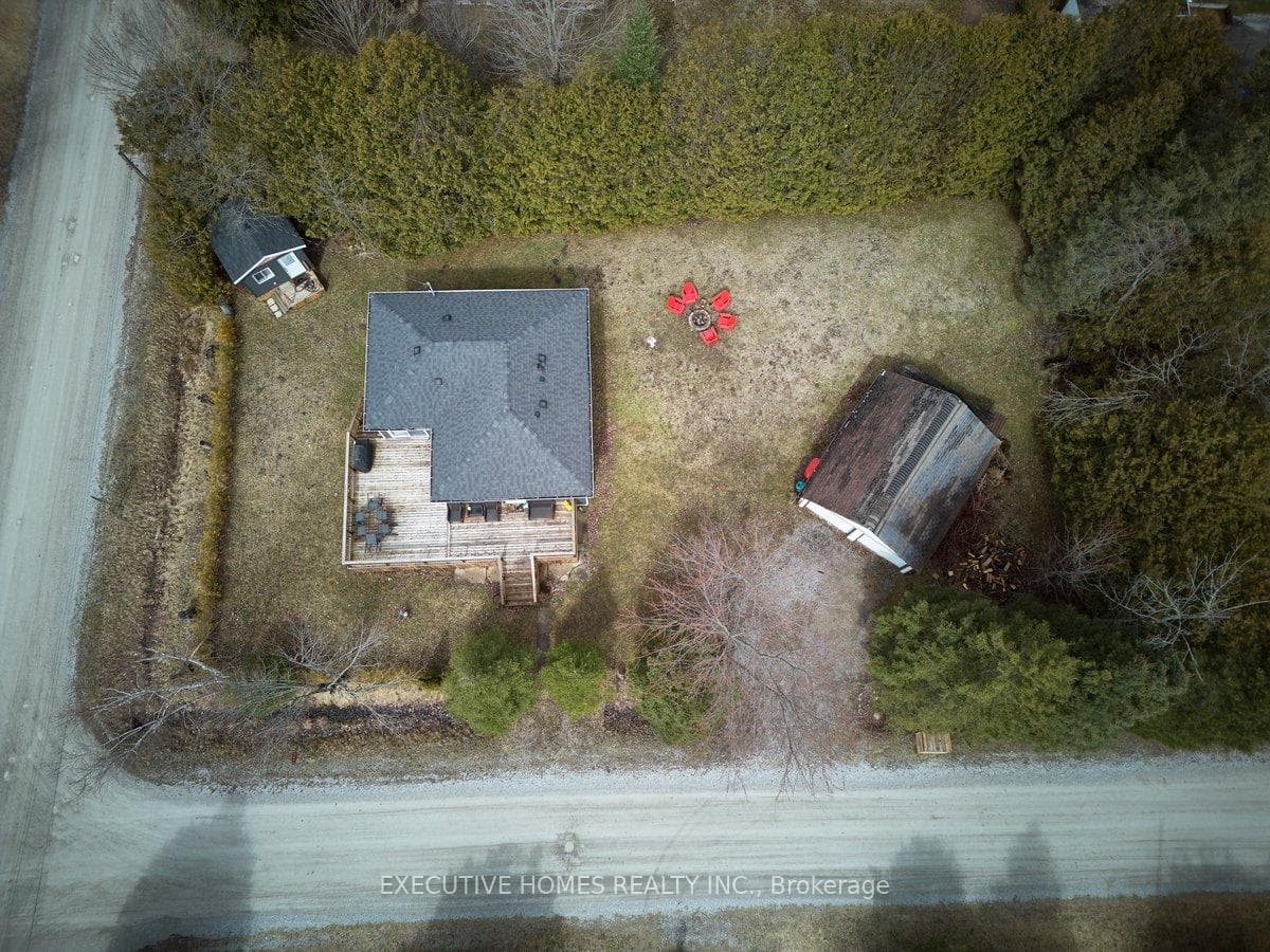30 Winterset Avenue photo 34