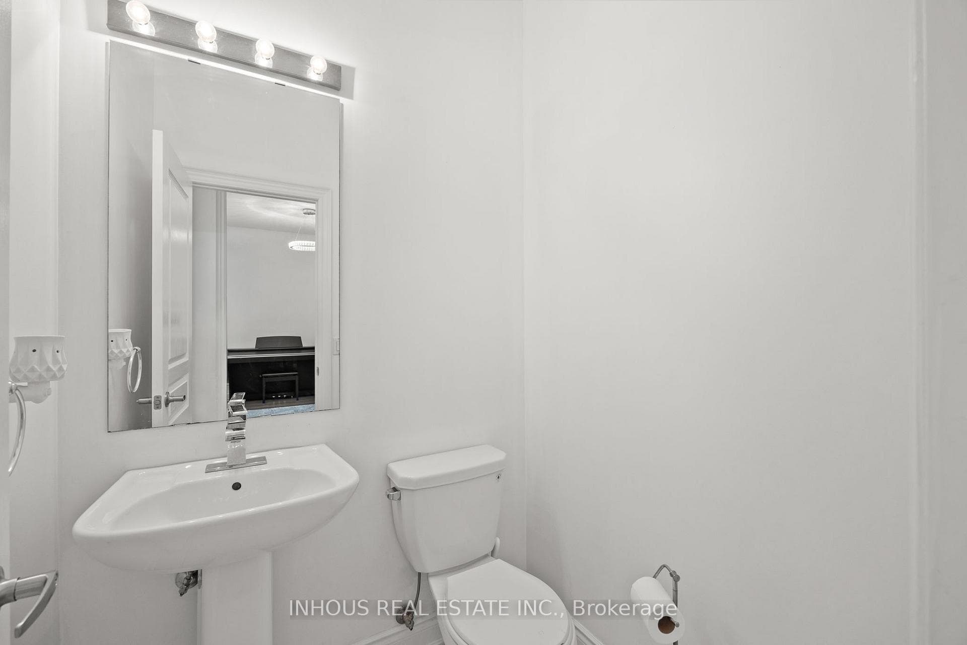 105 Johnson Drive photo 30