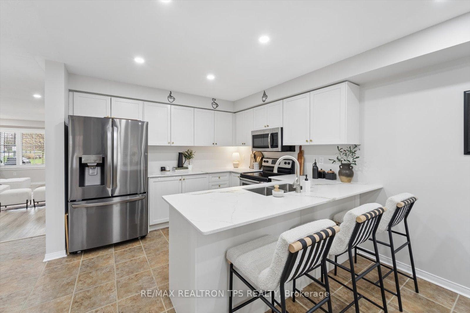 263 Sprucewood Crescent photo 11