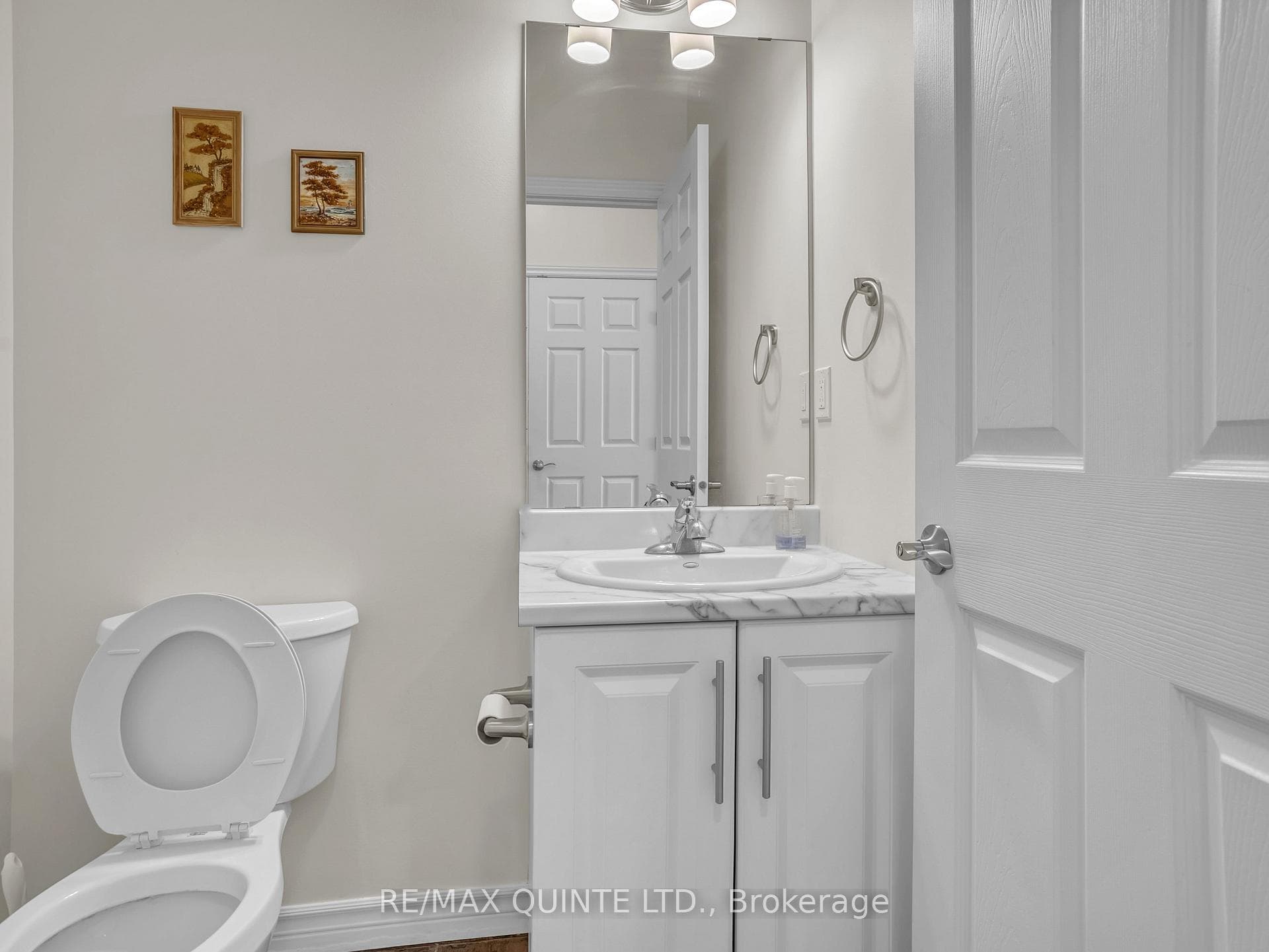 32 Redwood Drive photo 18