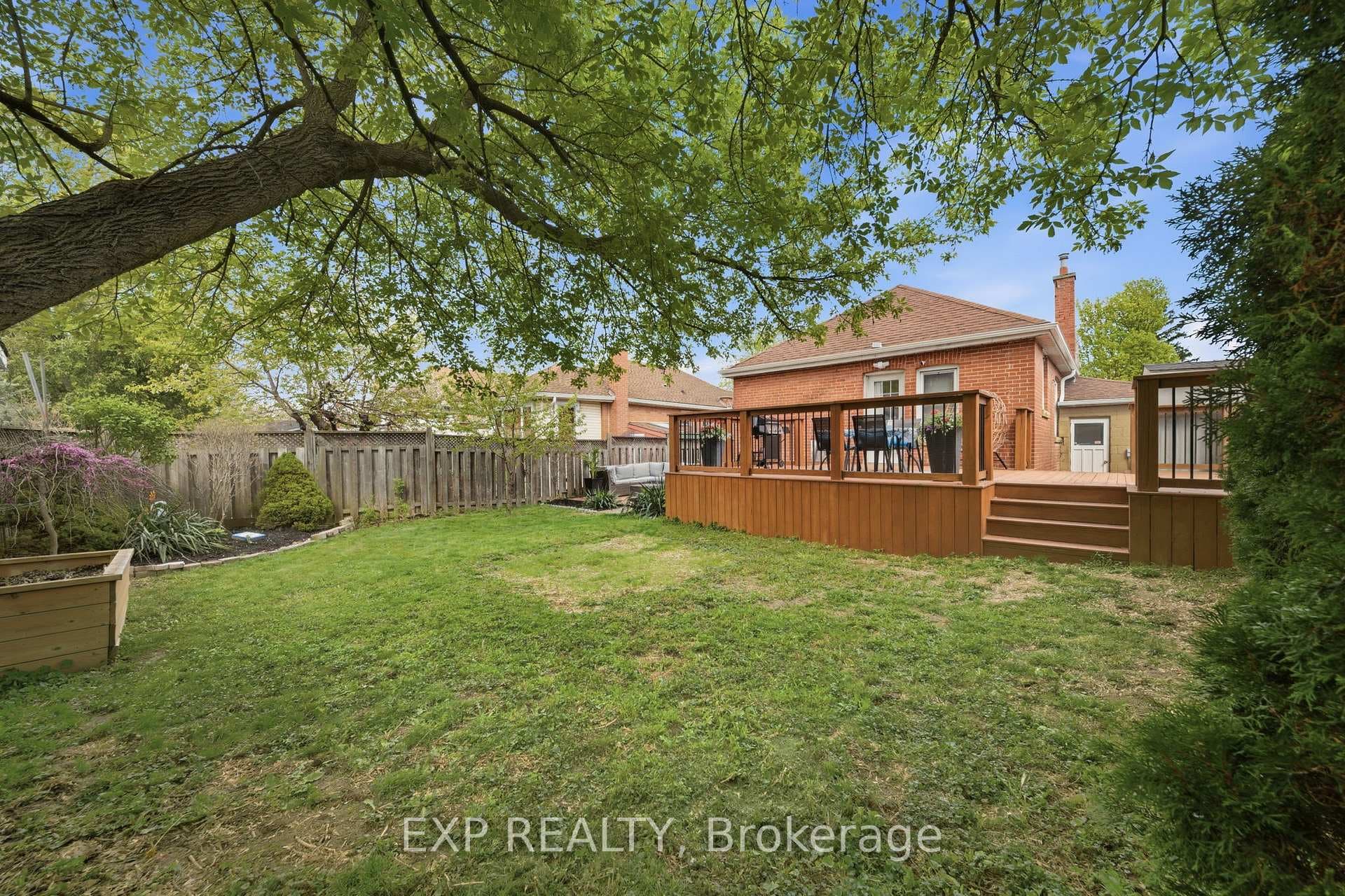 280 East 11th Street photo 23