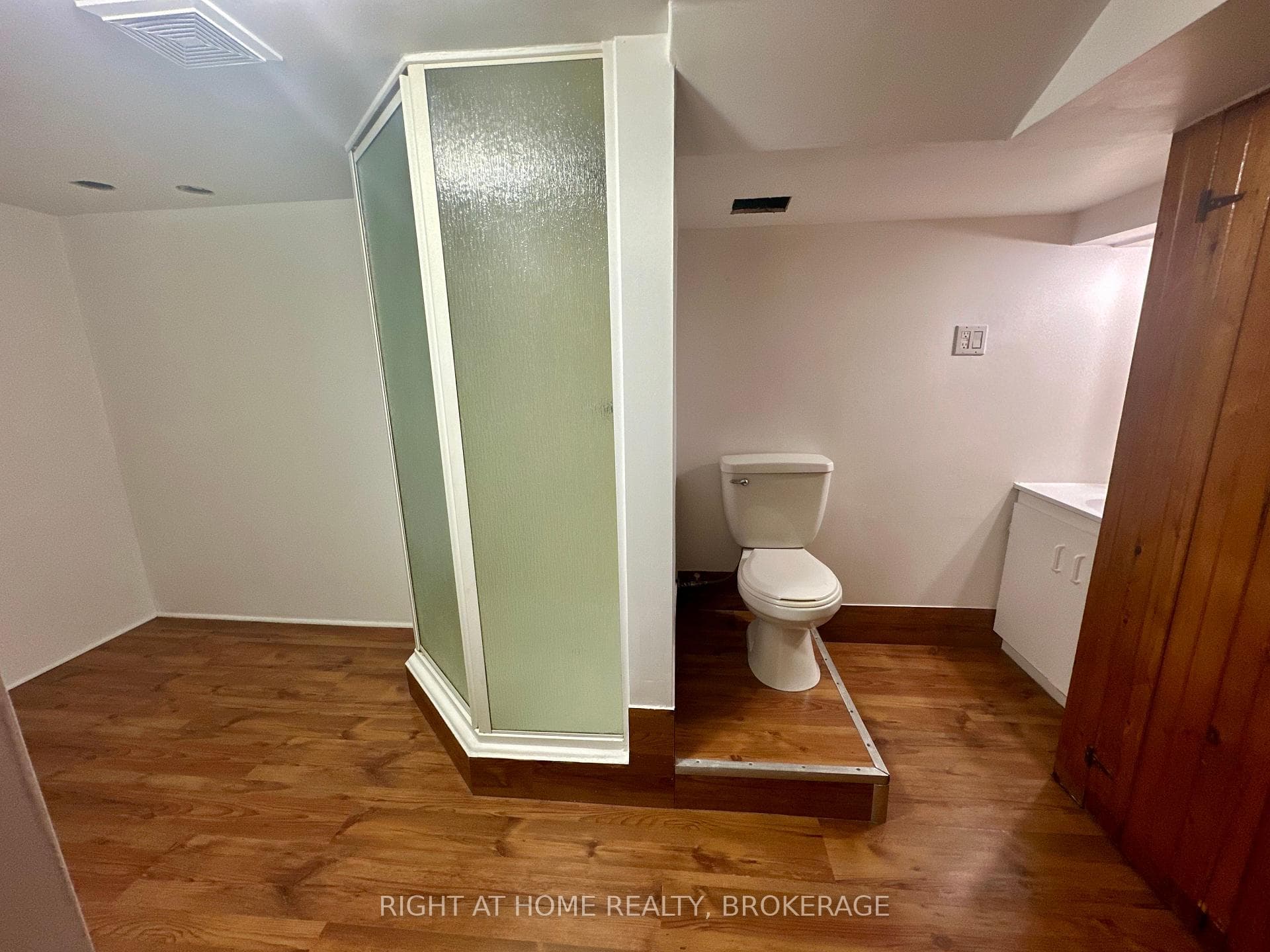 Basement 3 piece Bathroom