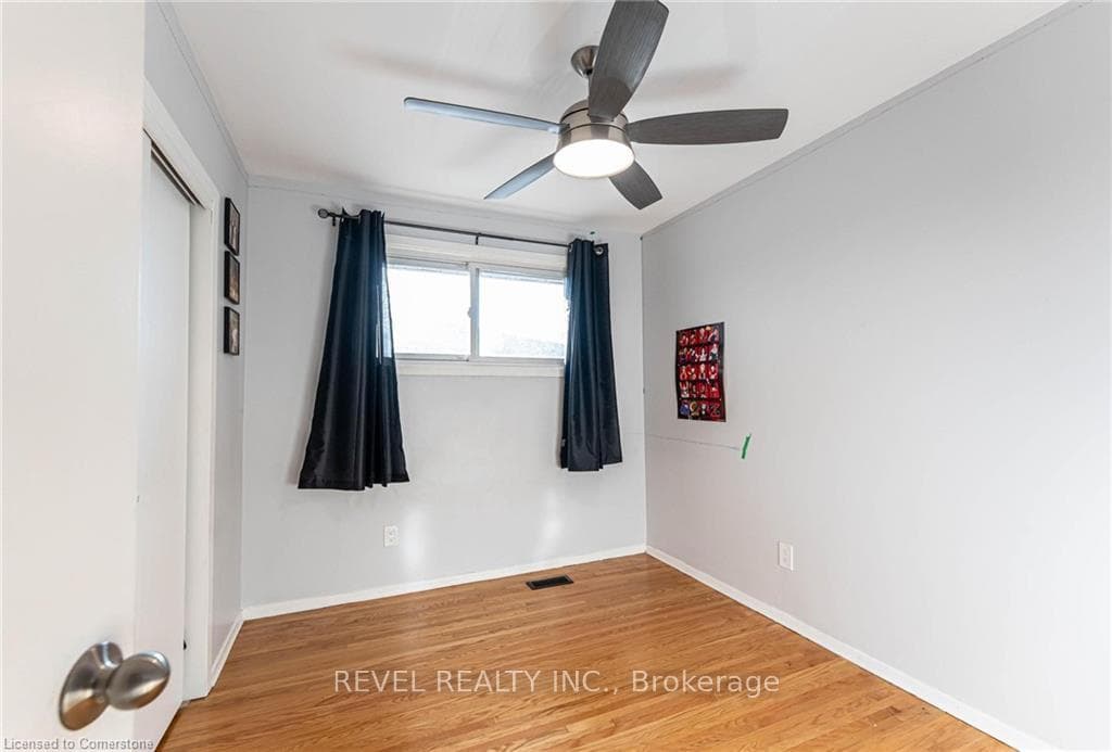 198 Berko Avenue photo 4