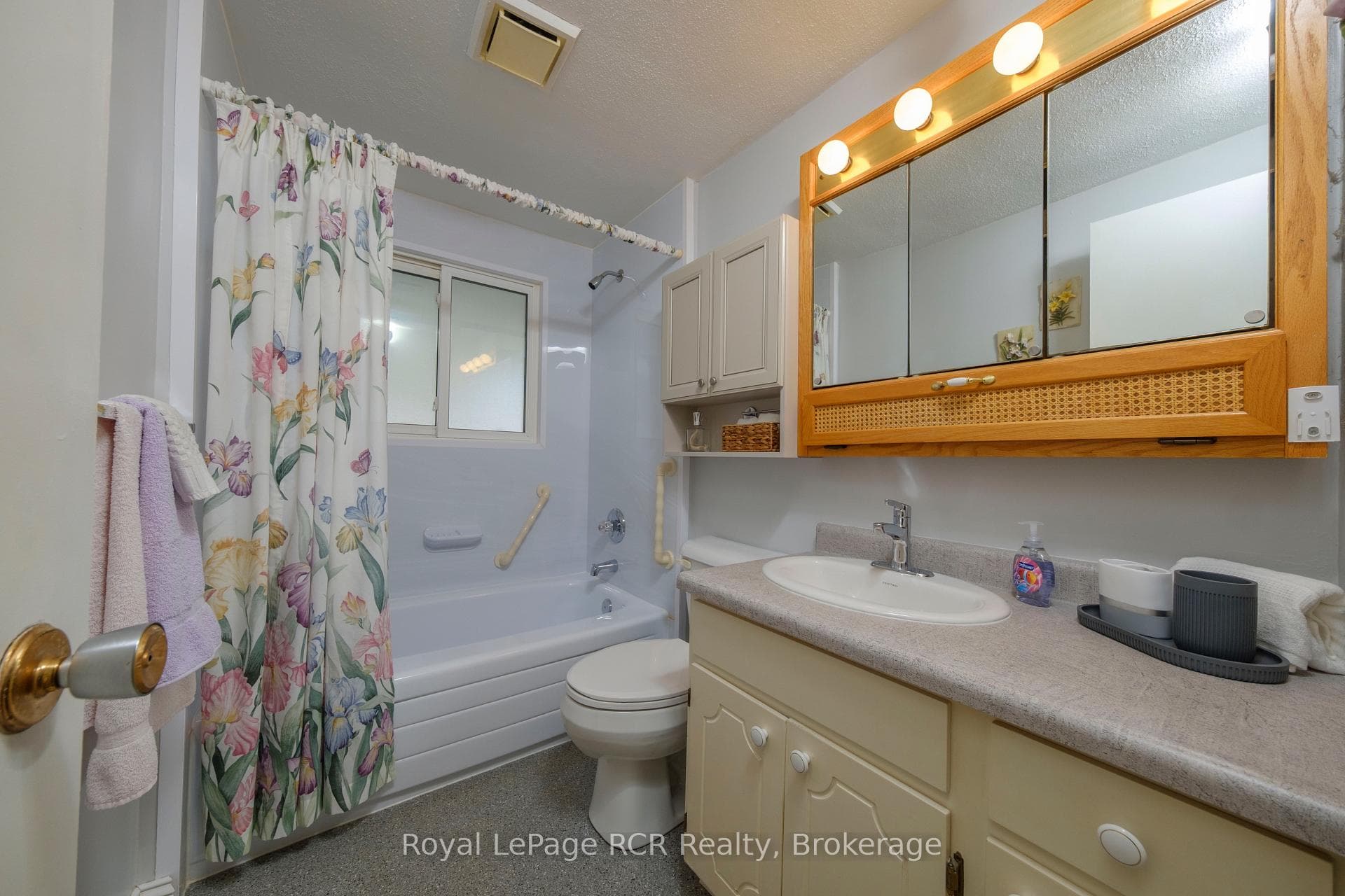 286 Nelson Street photo 10