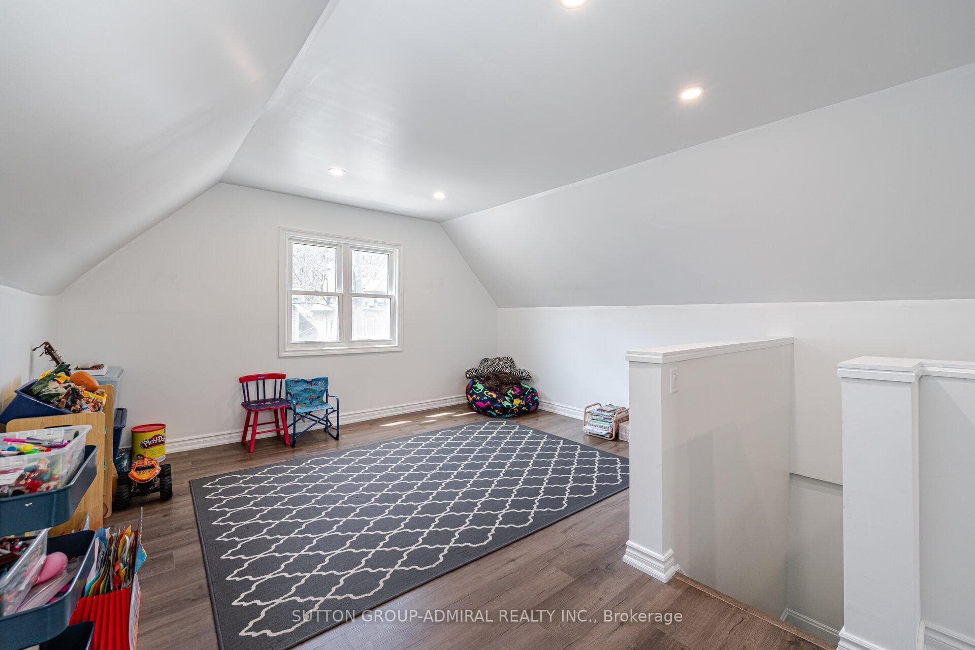 112 Hillcrest Avenue photo 22